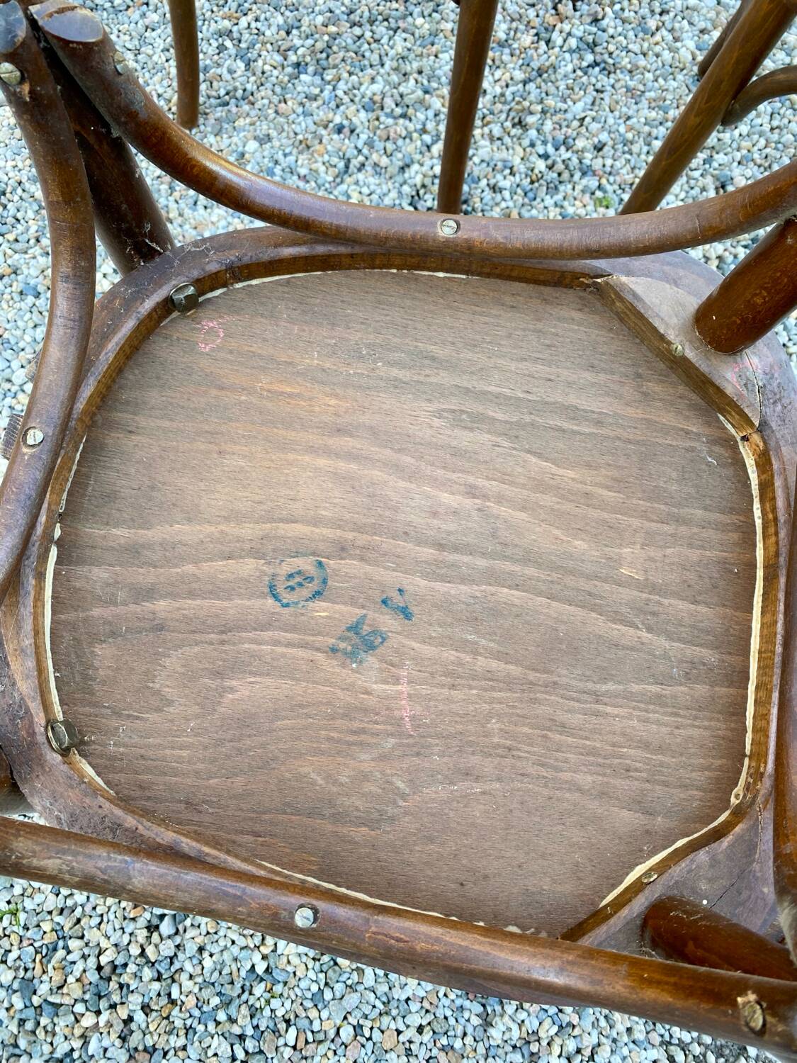Série de chaises bistrot