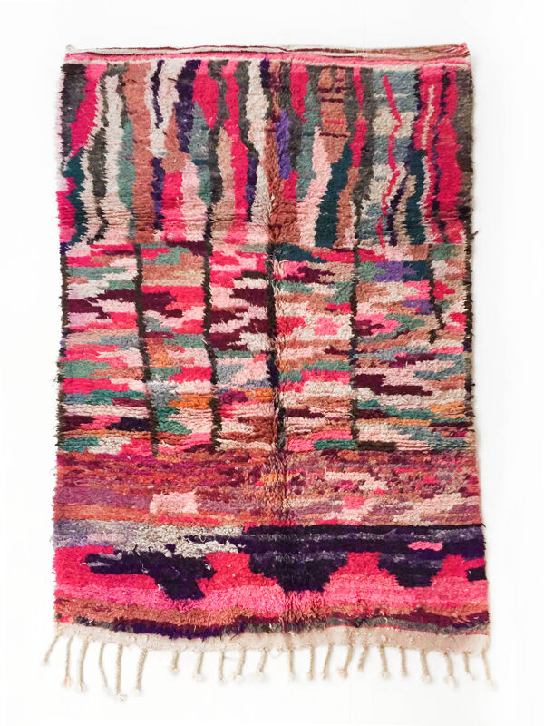 Tapis berbère Boujaad rose à motifs colorés 241x145cm