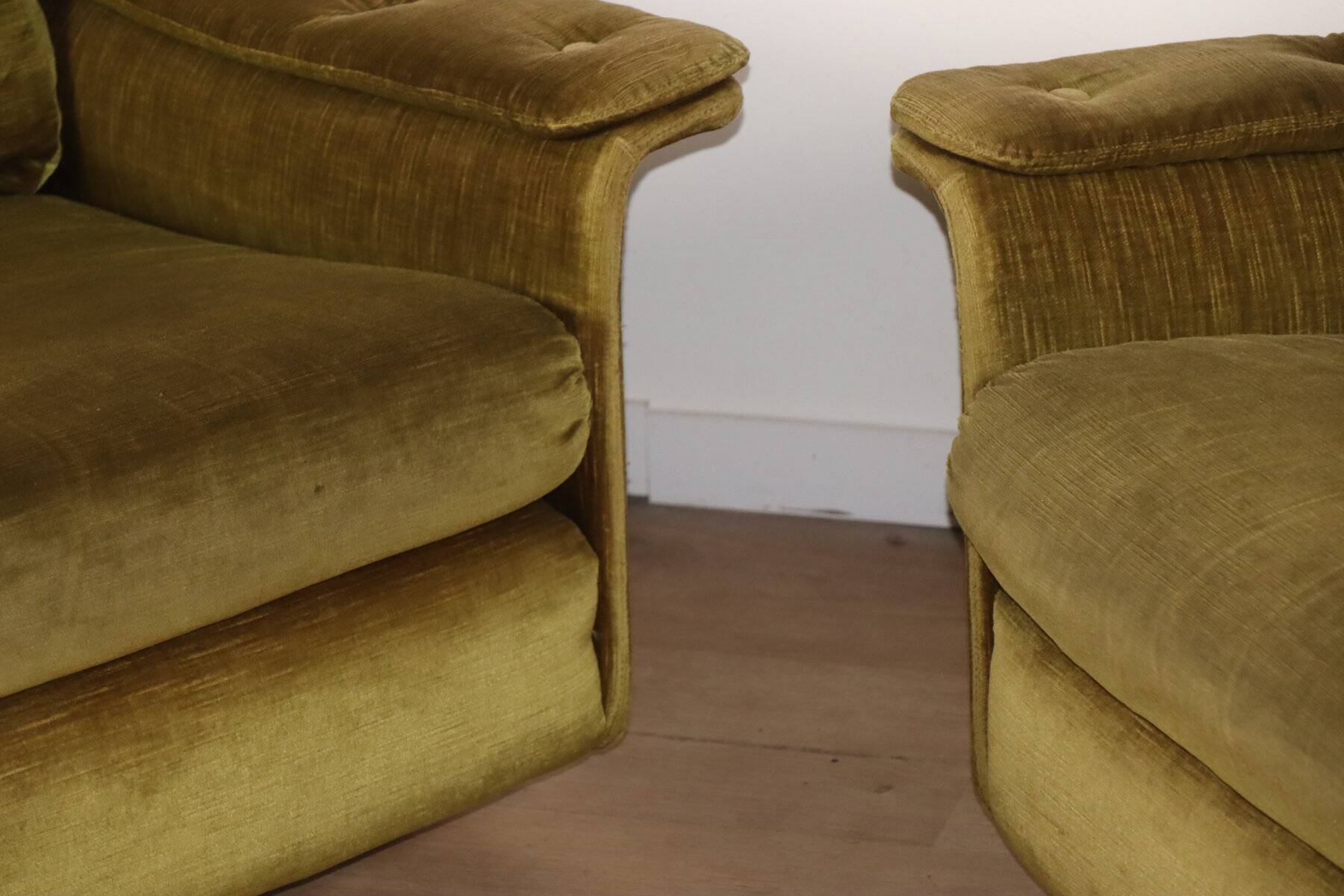 Pair of vintage velvet armchairs – 1960s