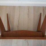 Coffee table with compass feet