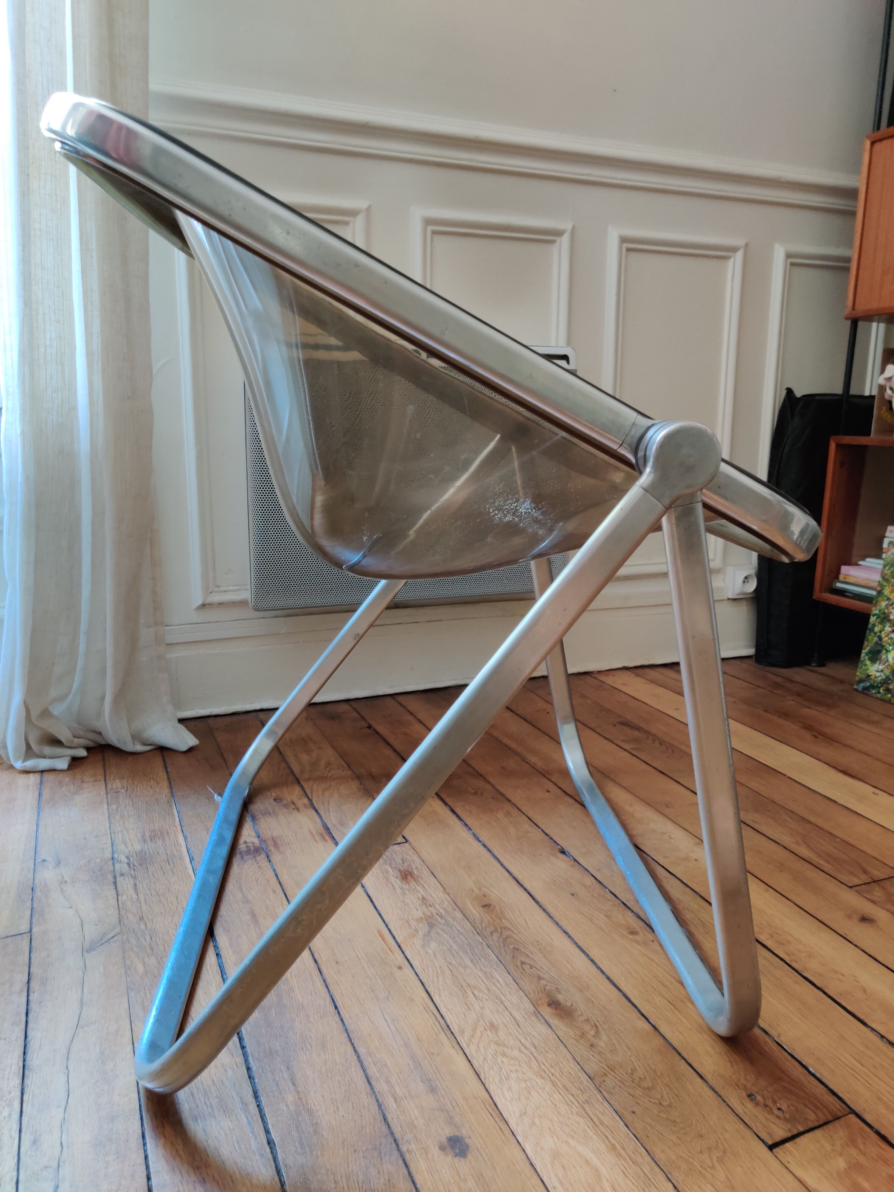 Giancarlo Piretti's "Plona" folding chair for Castelli