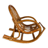 Fauteuil à bascule de poupée vintage en rotin
