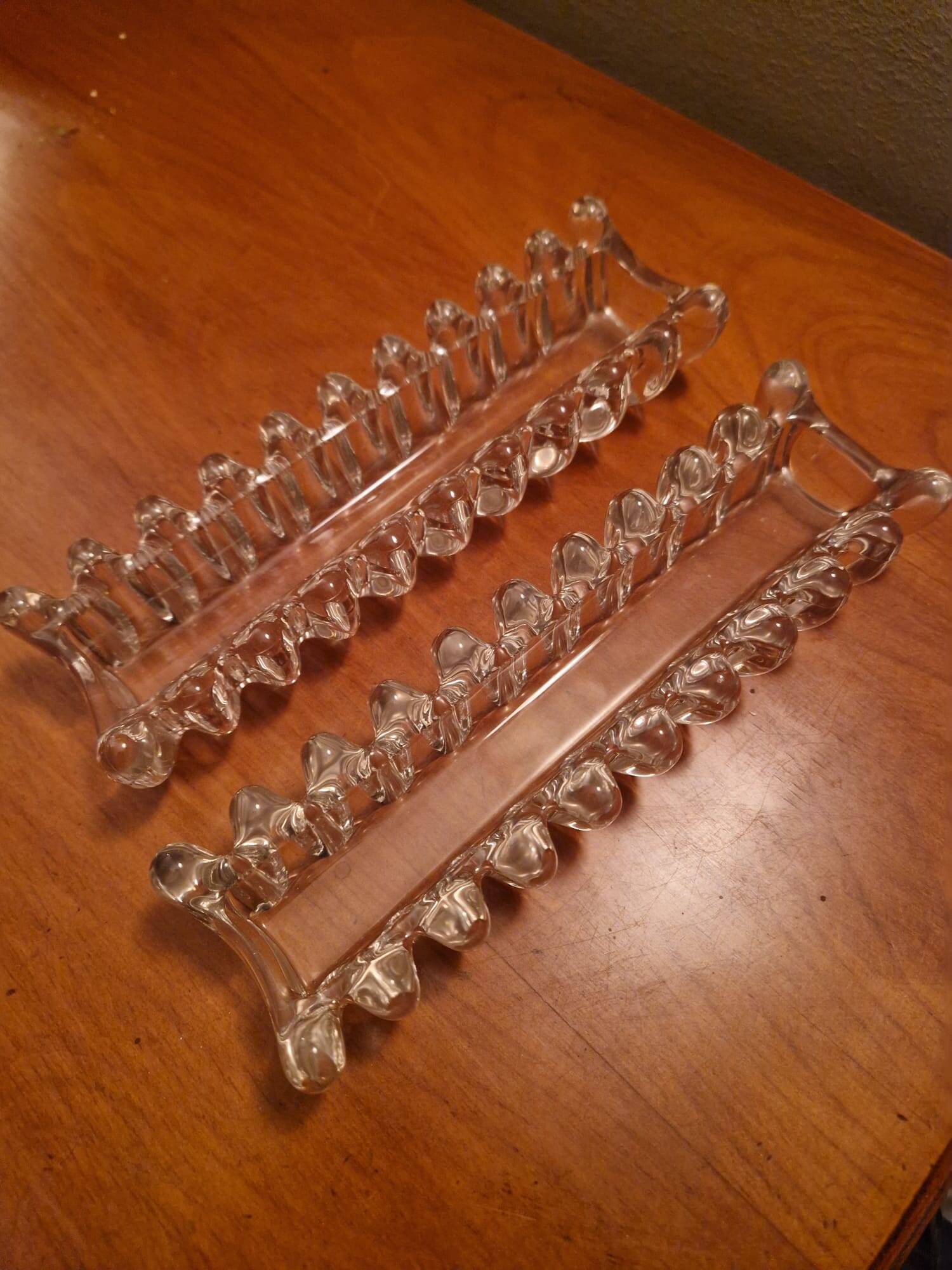 Transparent crystal centrepiece, glossy finish and fine size