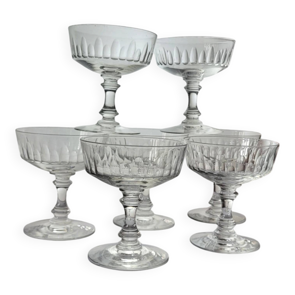 7 coupes à champagne en cristal 1950's