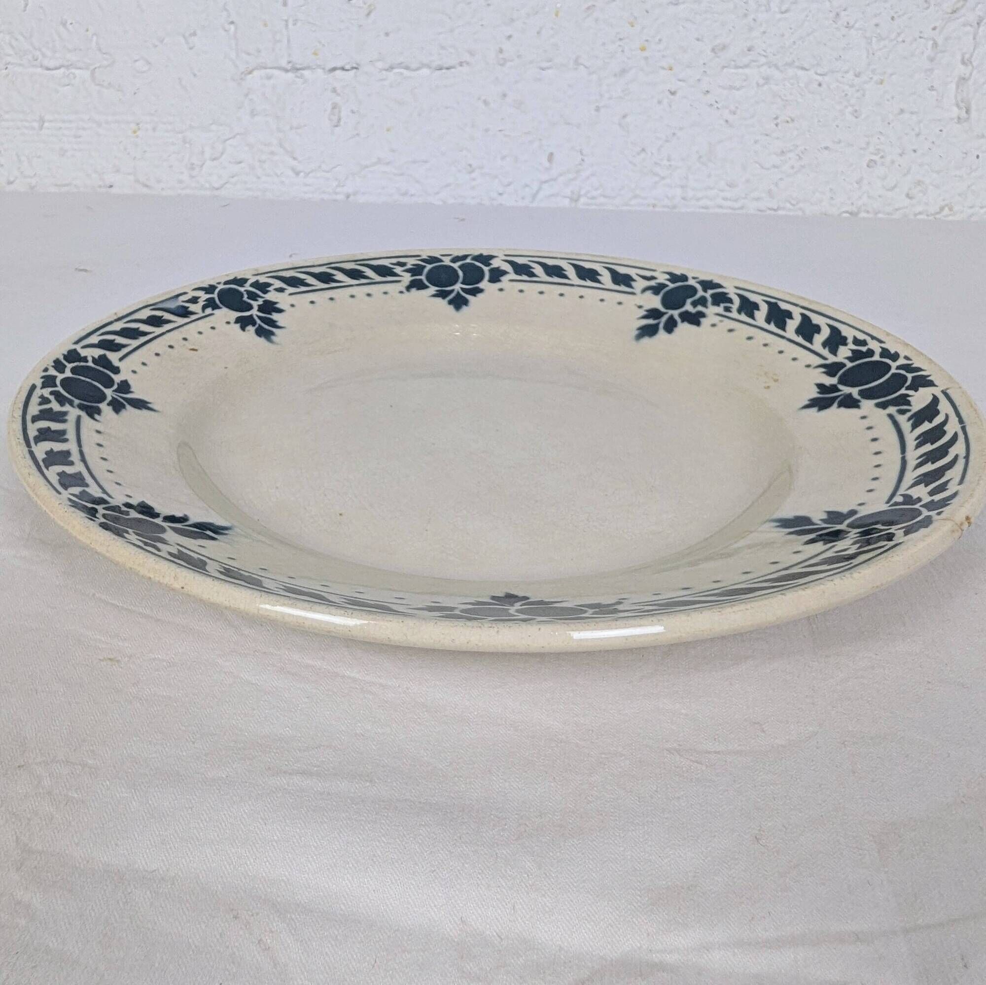 Round plate Badonviller model Jeanne