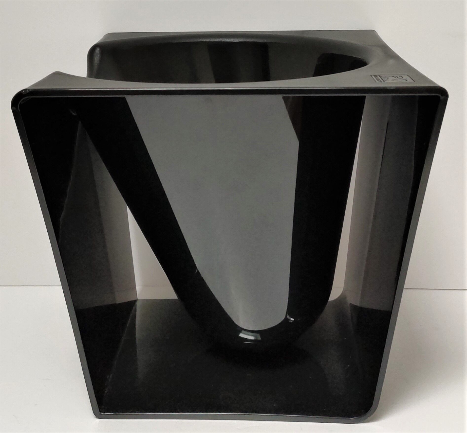 Champagne bucket Nicolas Brouillac contemporary design