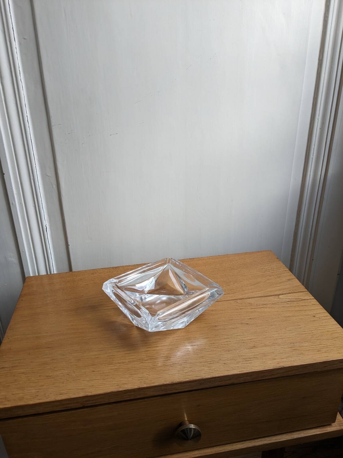 Crystal glass ashtray