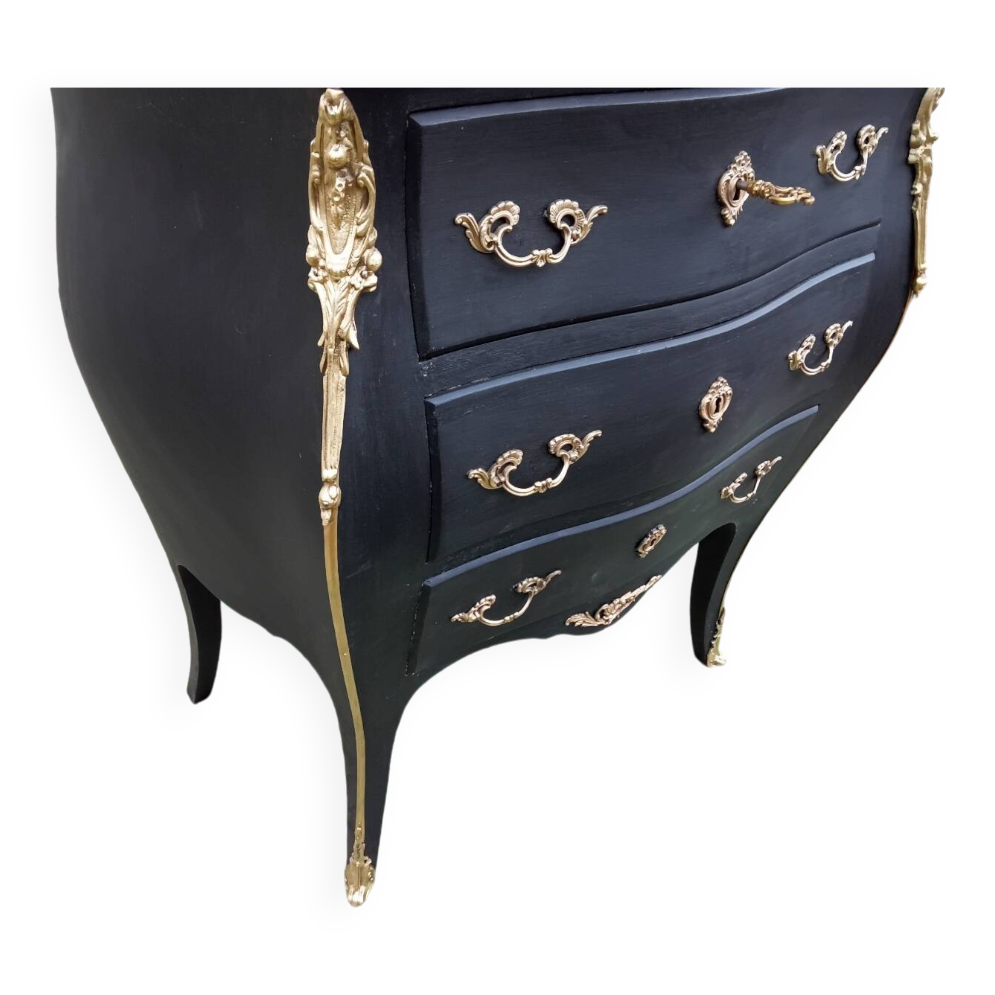 Small black chest of drawers