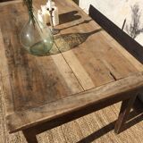 Farm table