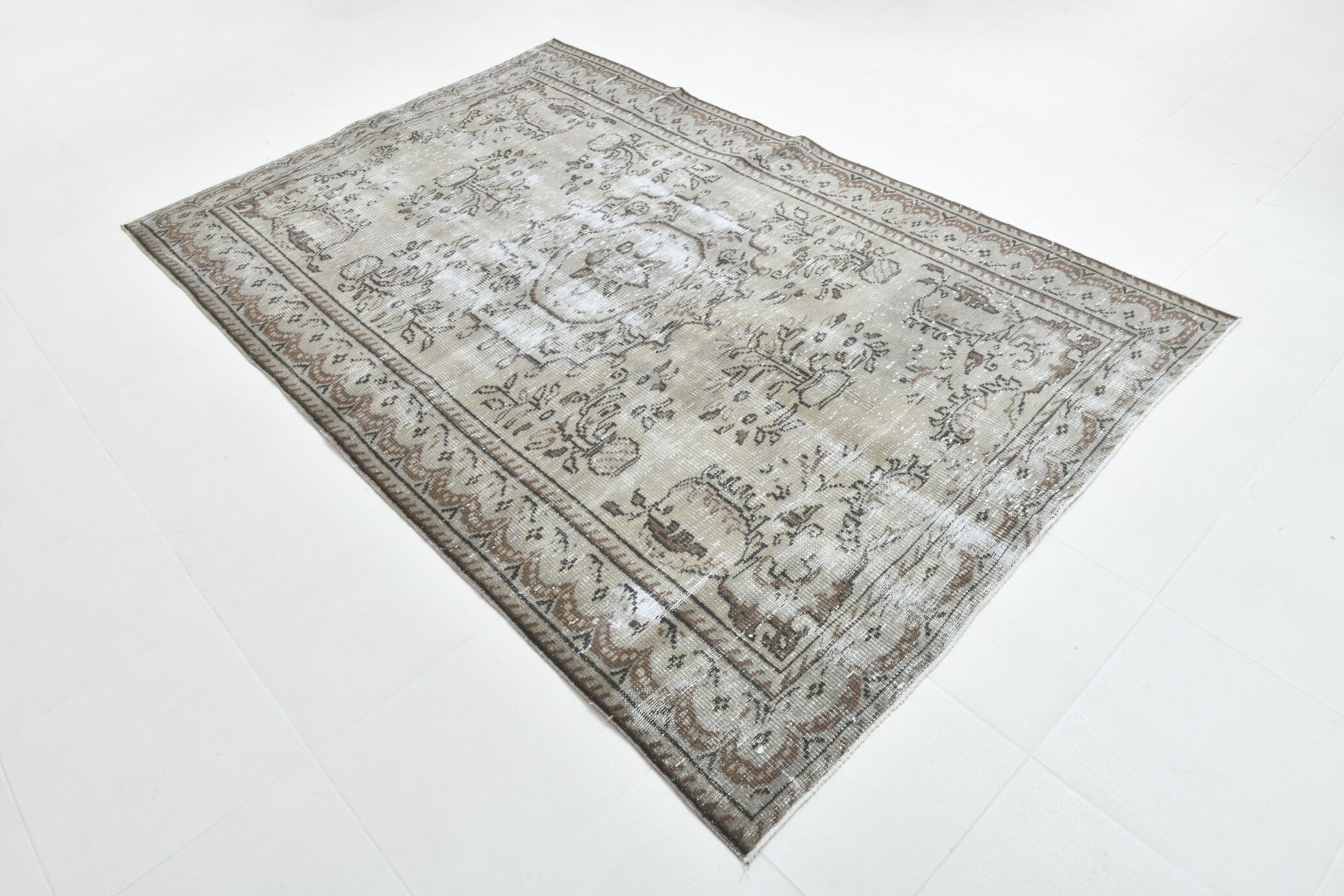 5x8 Handmade Oriental Vintage Rug,168x257Cm