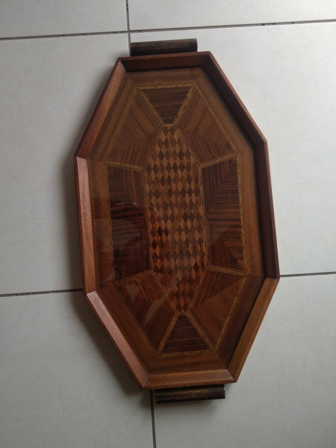 Plateau de service en bois et verre