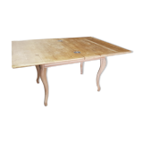 Folding table
