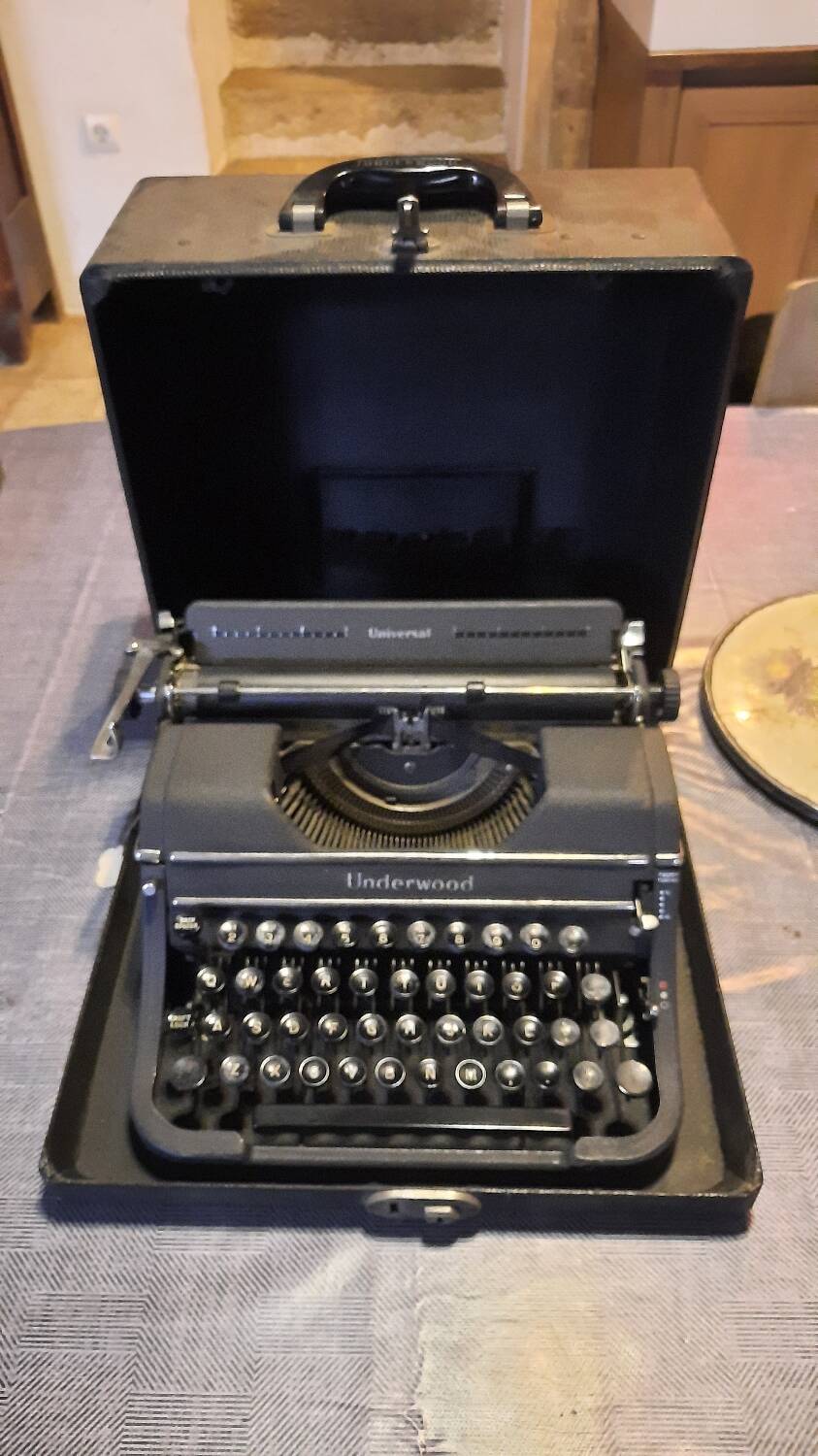 Underwood typewriter