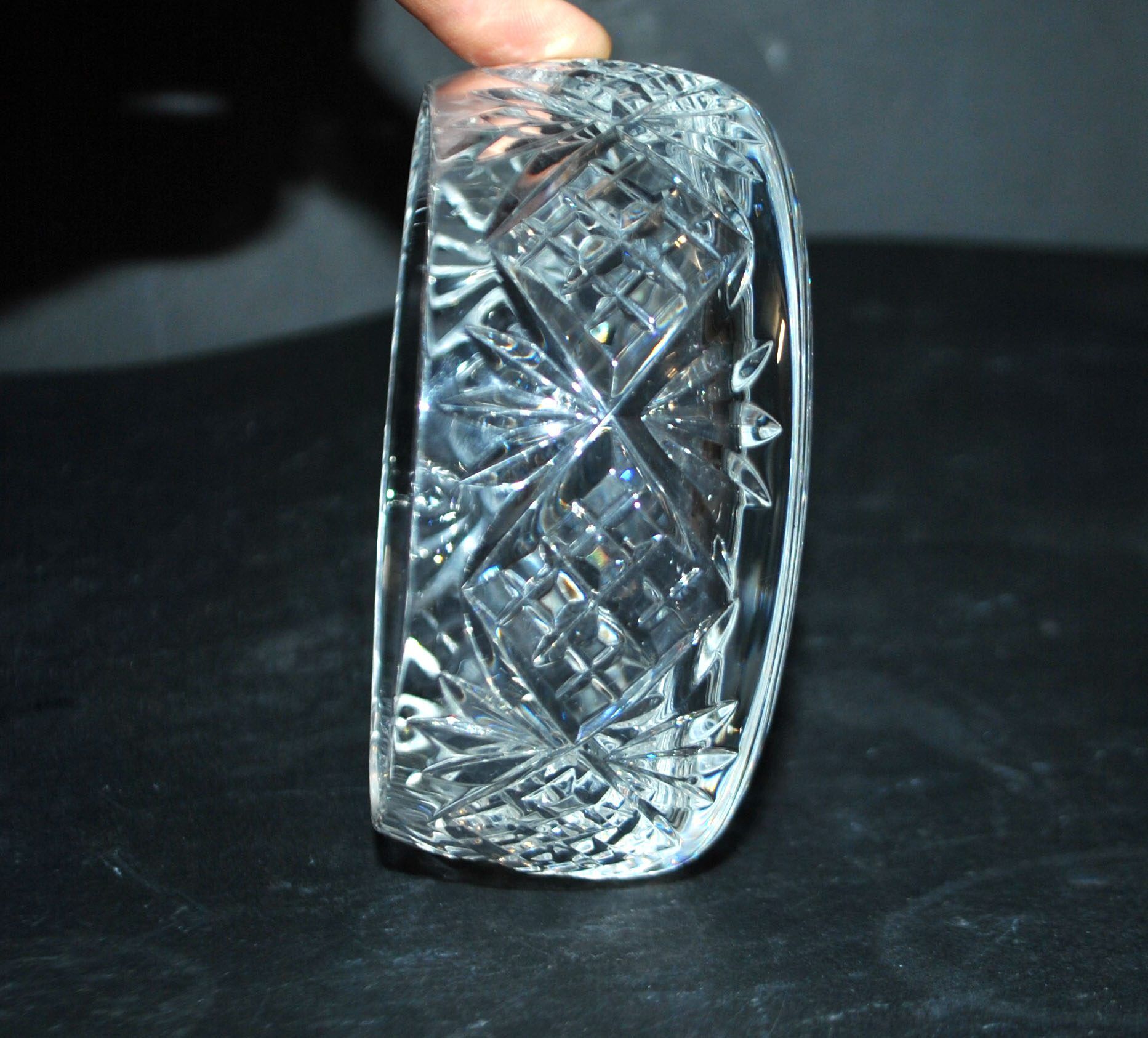 Saint-Louis bowl with whipped cream in cut crystal, signed.