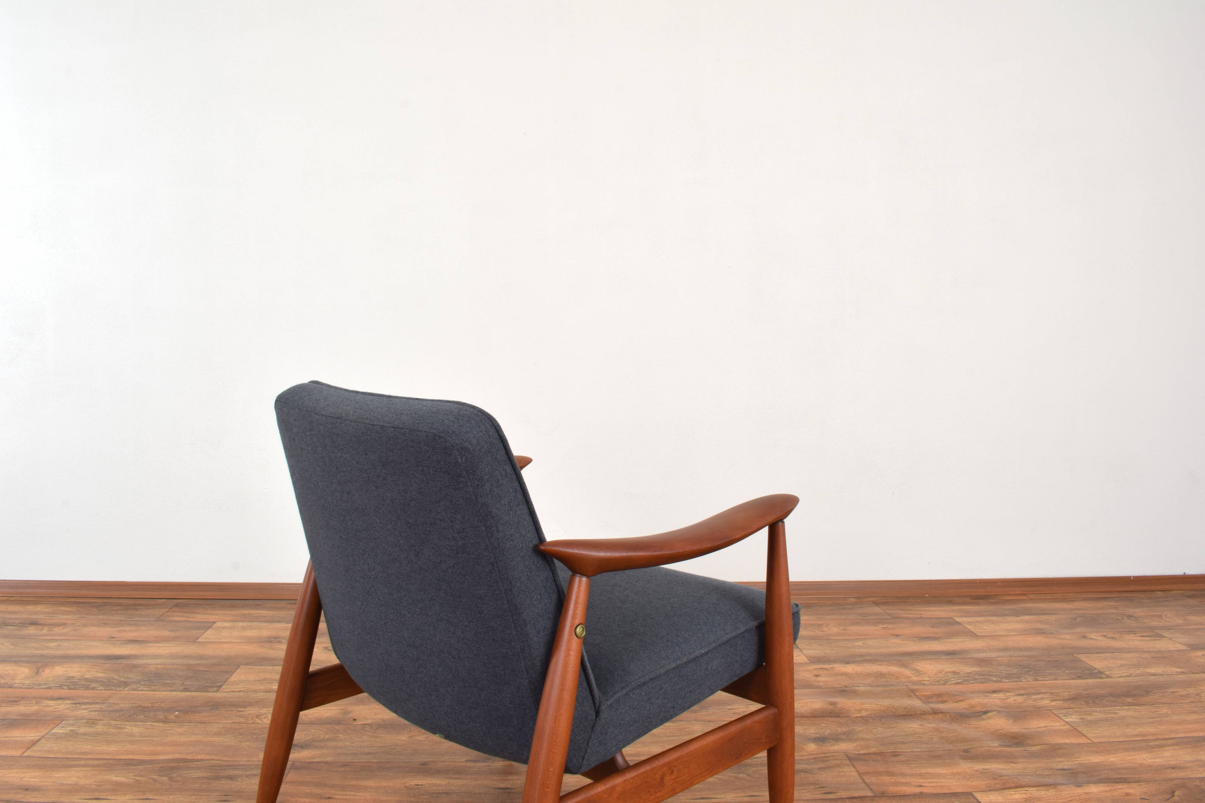 Mid-Century Polish Lounge Chair by Juliusz Kędziorek, 1960s.