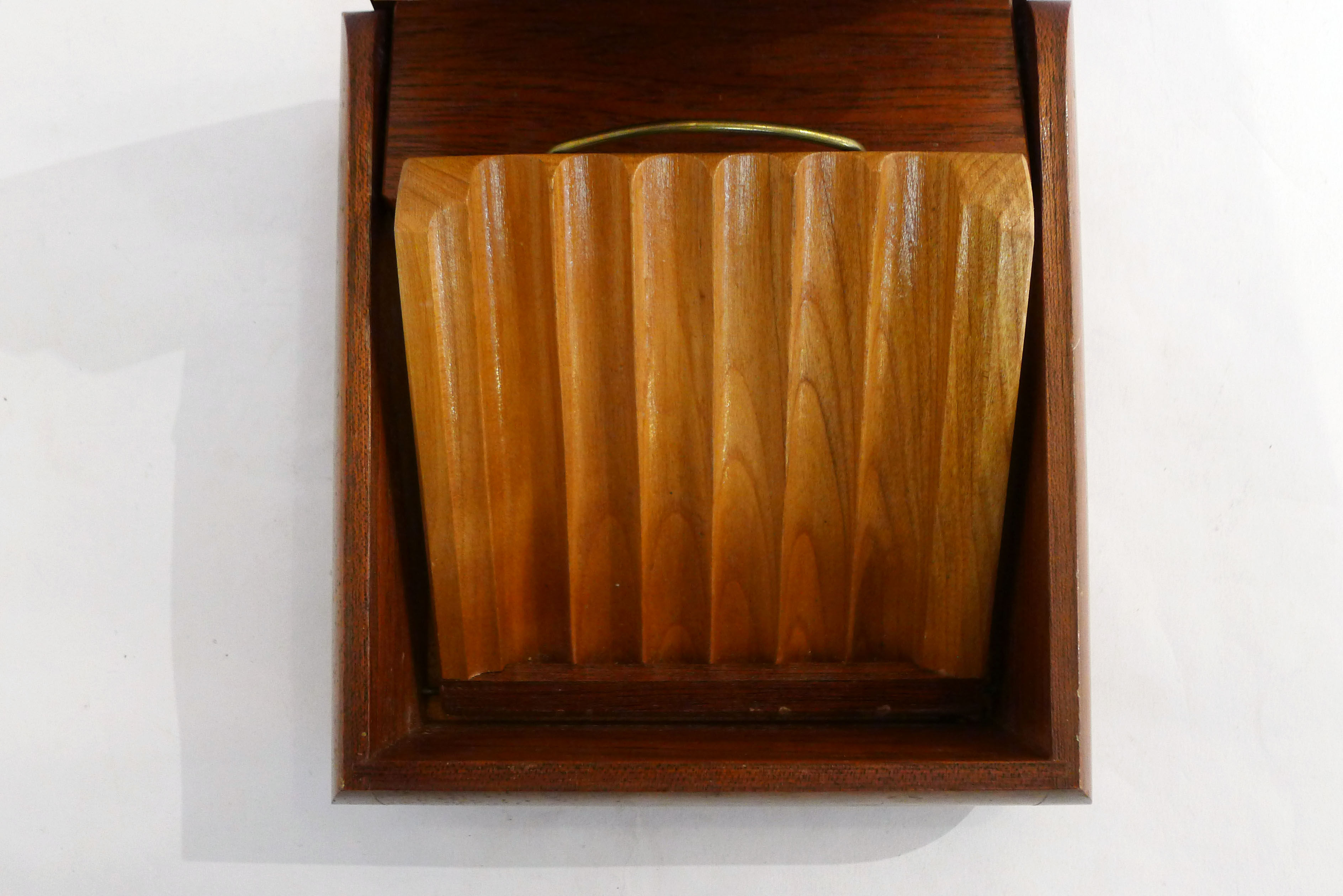 Cigarette and cigar box