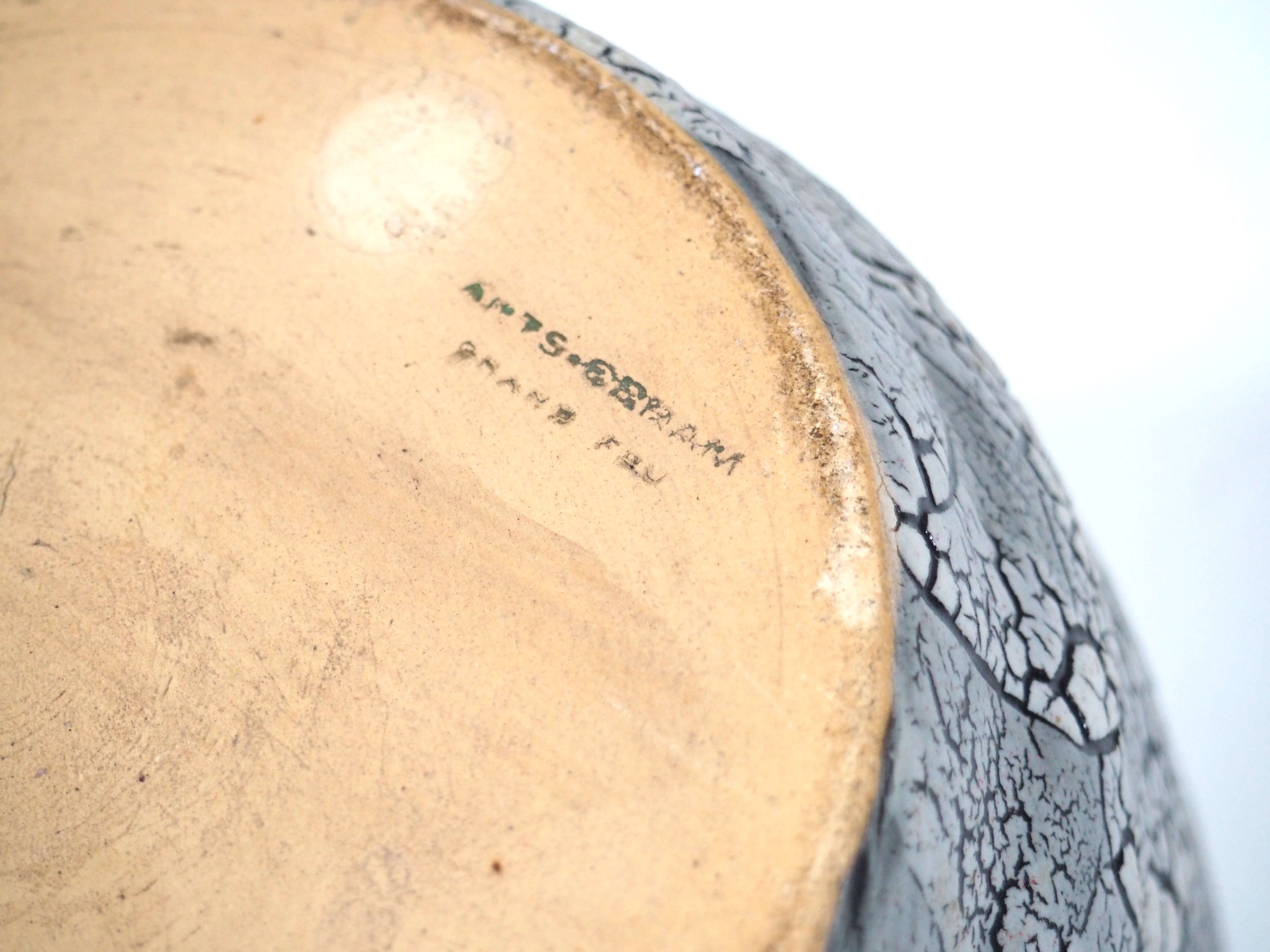 Black earthenware pot cover