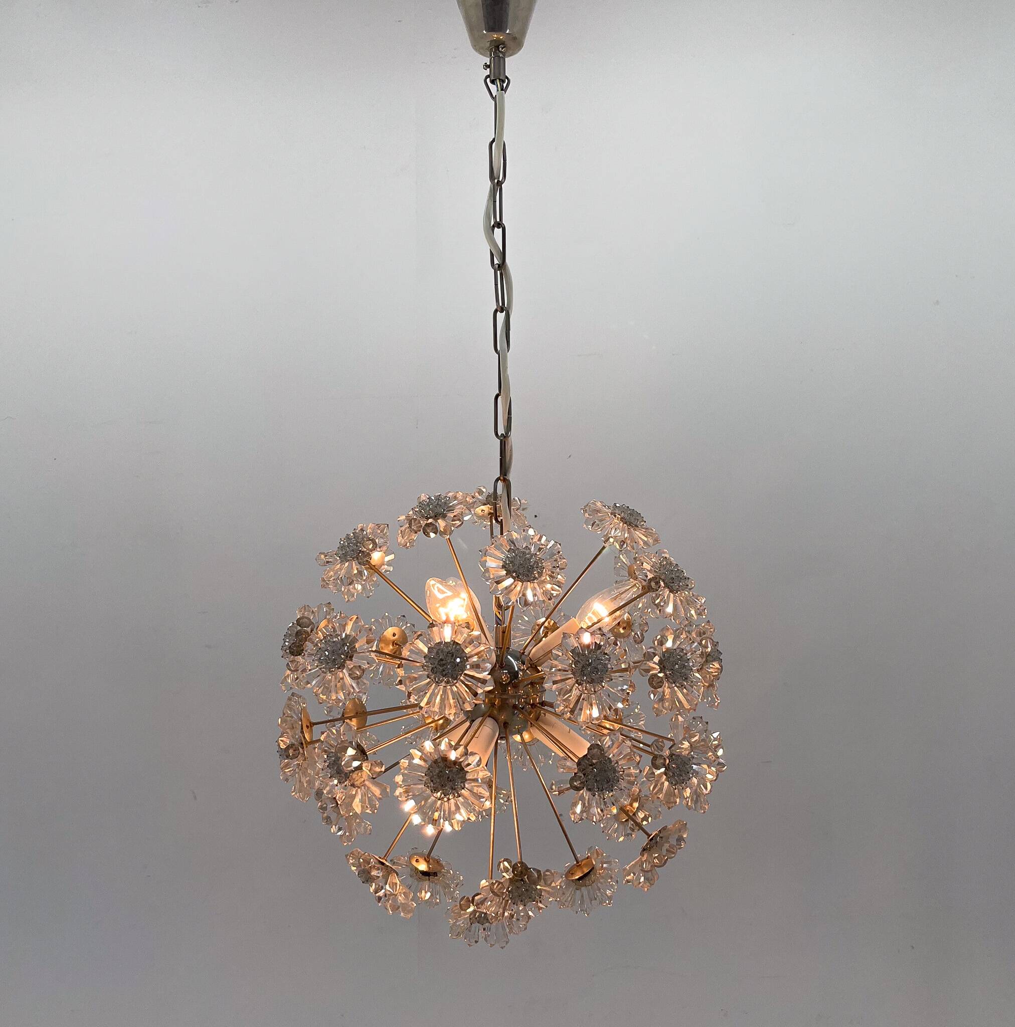 Design Space age Dandelion / Sputnik Chandelier by Preciosa, 1970s