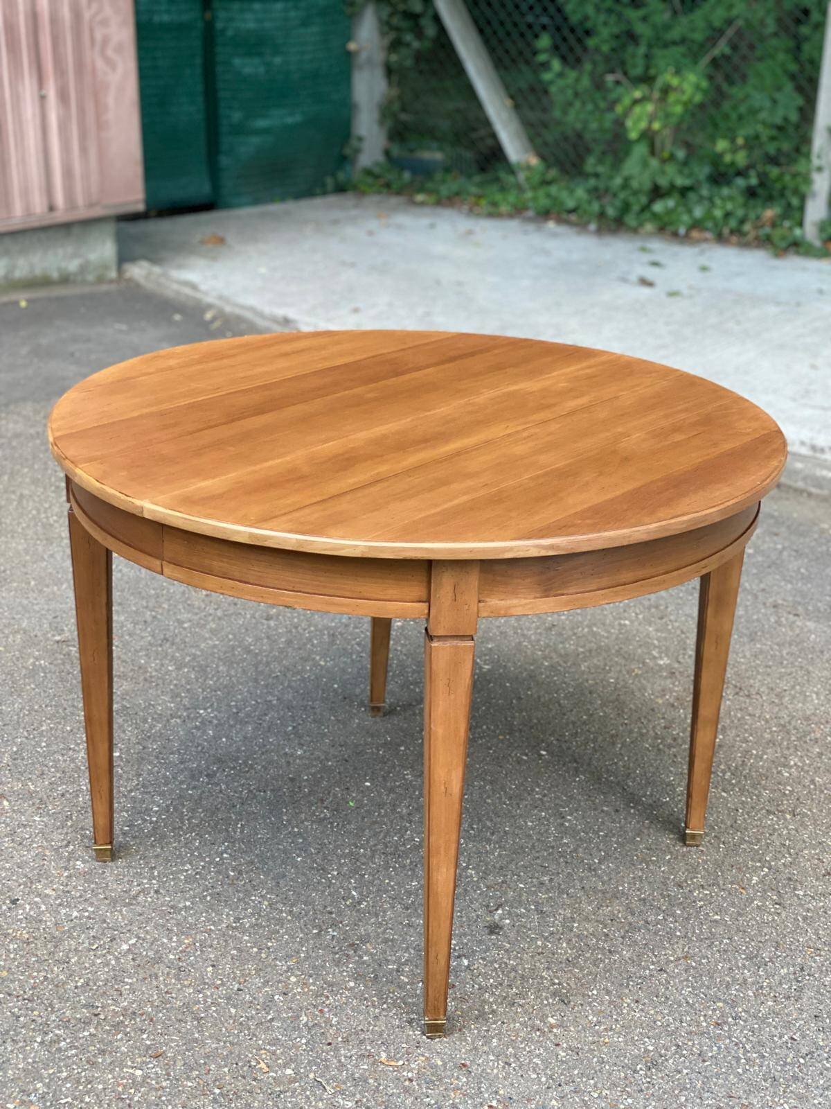 Louis XVI round extendable dining table renovated medium oak 160cm