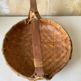Bamboo basket with handle