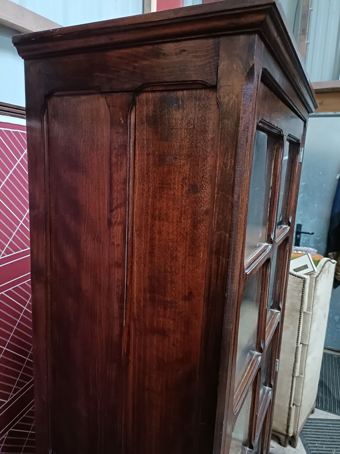 Old showcase, glass door and 4 shelves