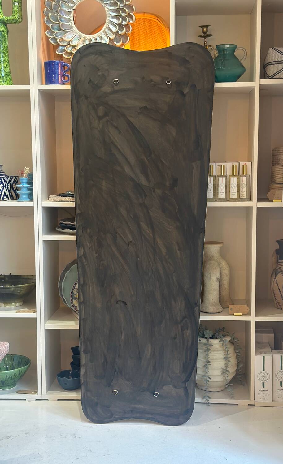 Long trapezoidal mirror in curved gilded brass, art deco modernist