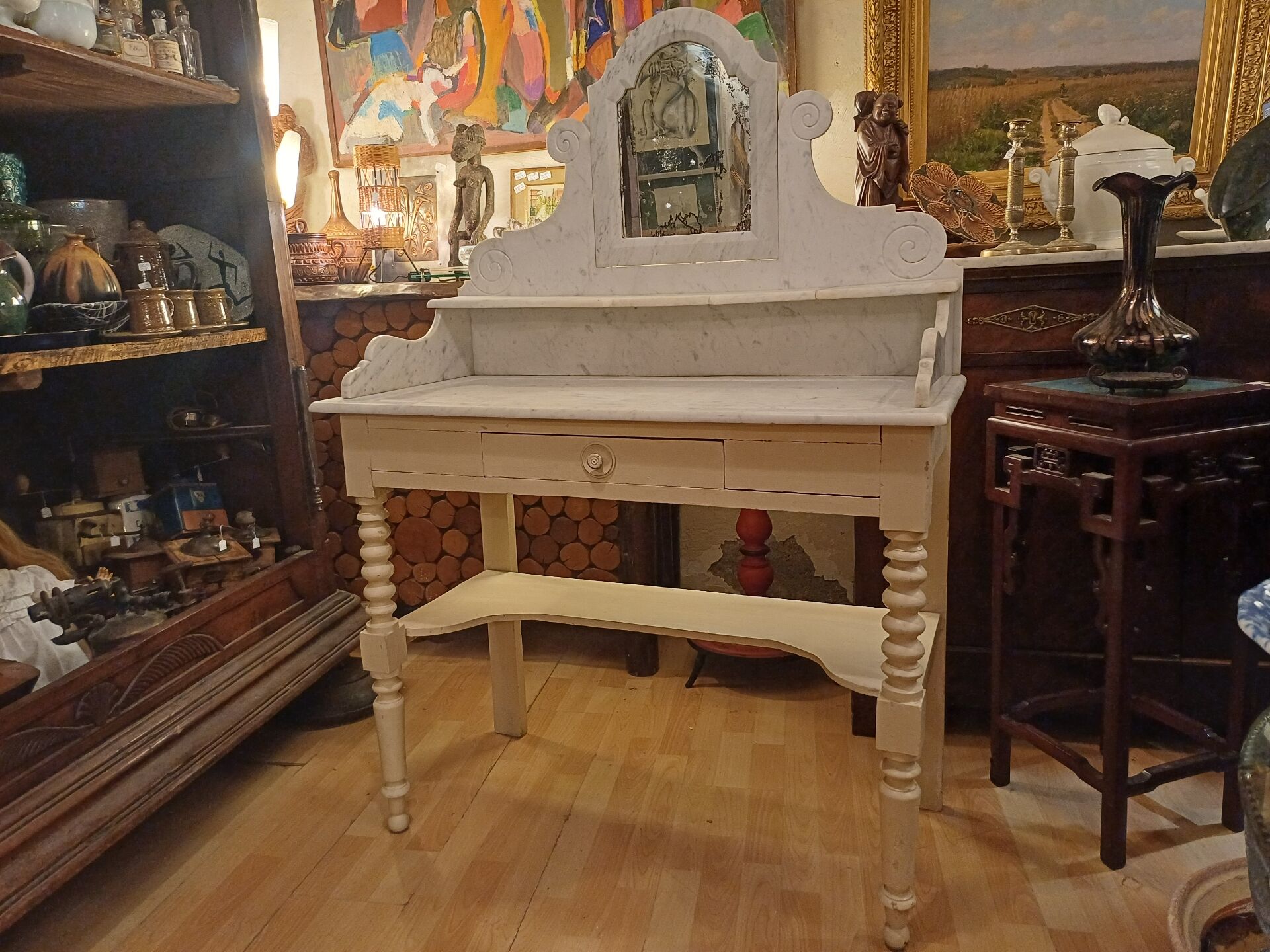 Belle et grande coiffeuse blanche, marbre blanc époque 19 eme