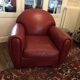 Fauteuil club en cuir rouge