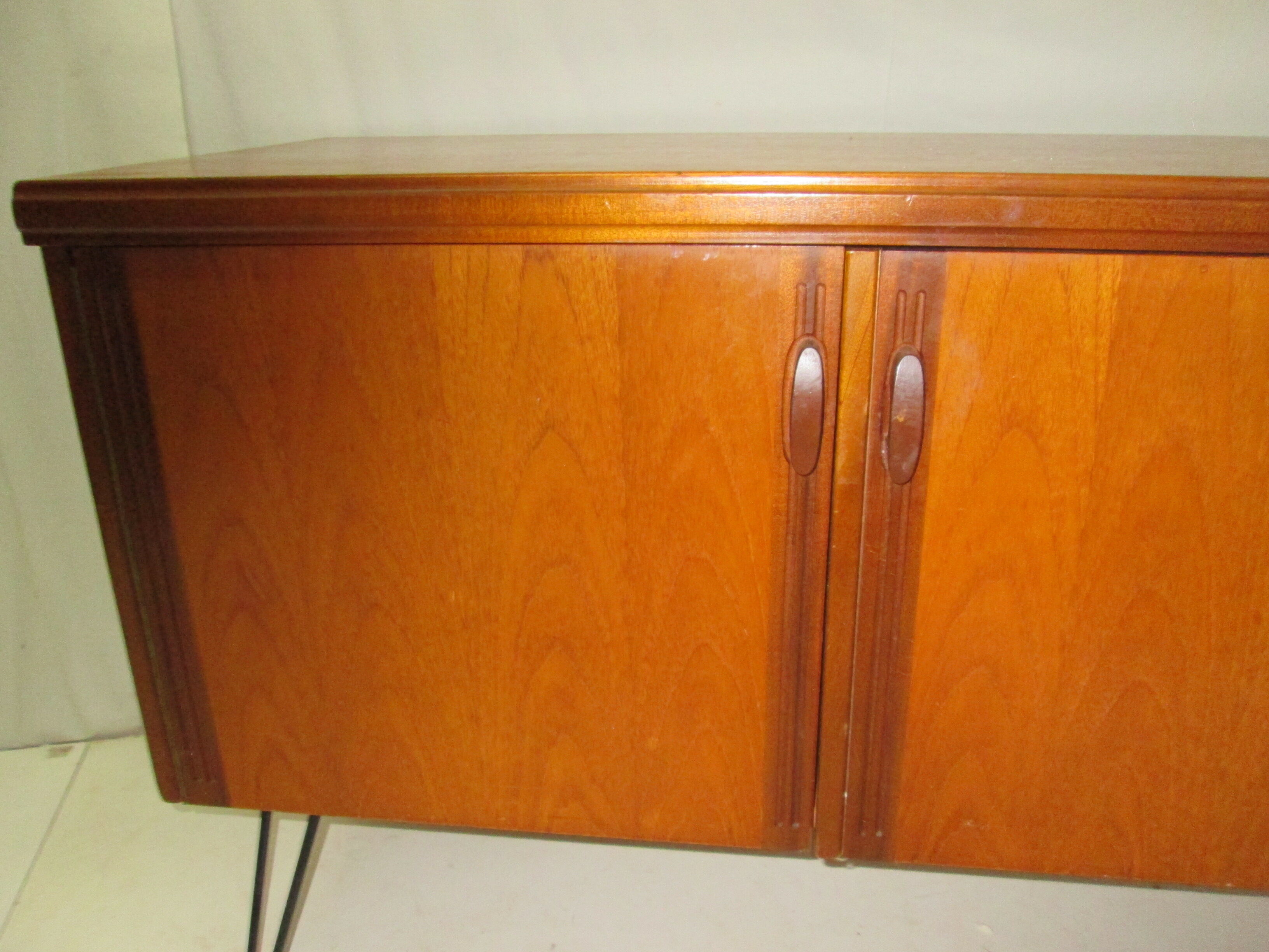 Vintage teak line pins feet