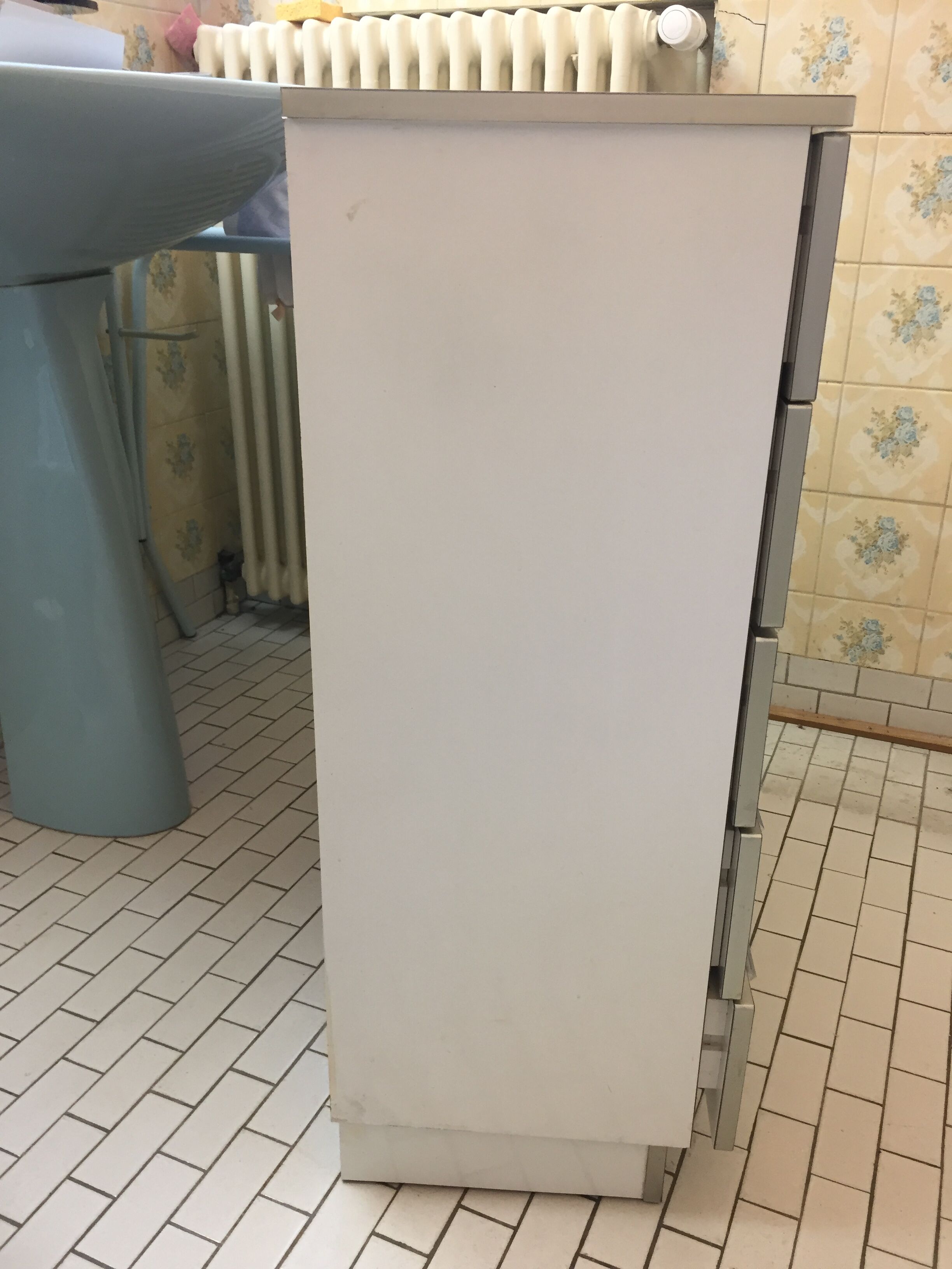 Bathroom cabinet in formica 70s