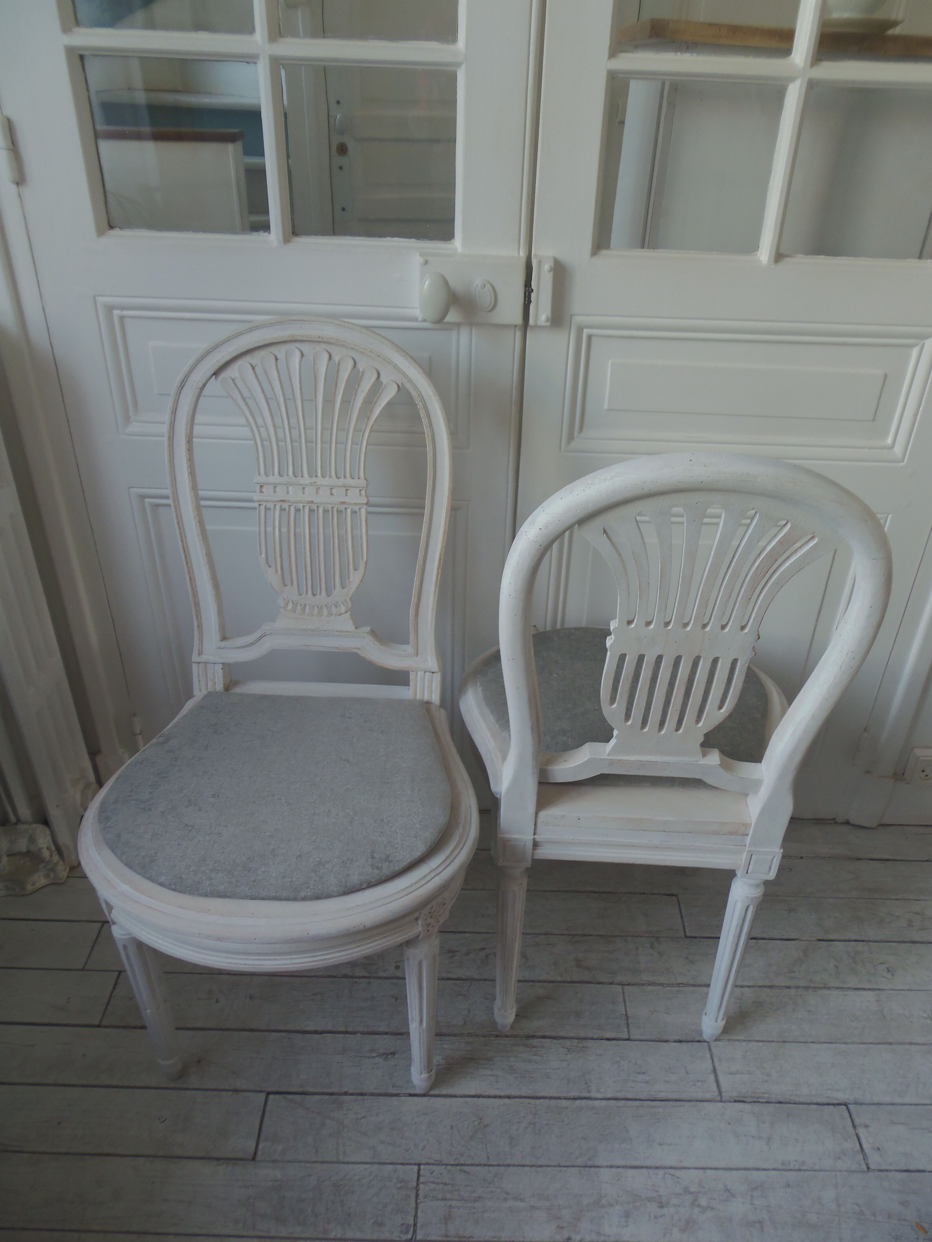 2 louis xvi style chairs beautiful patina chalk bills, seats dressed in gray velvet