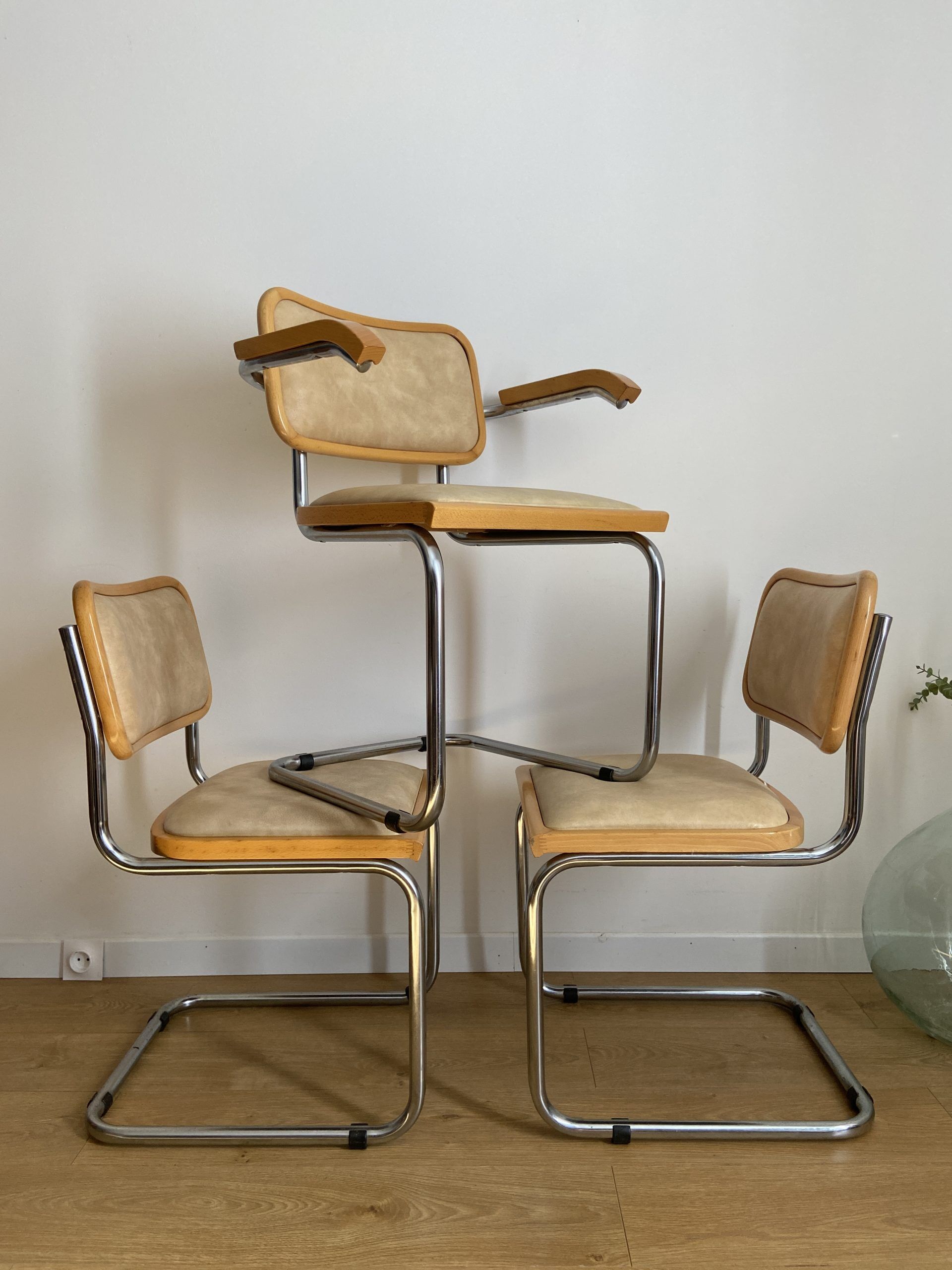 Pair of in beige skaï chairs