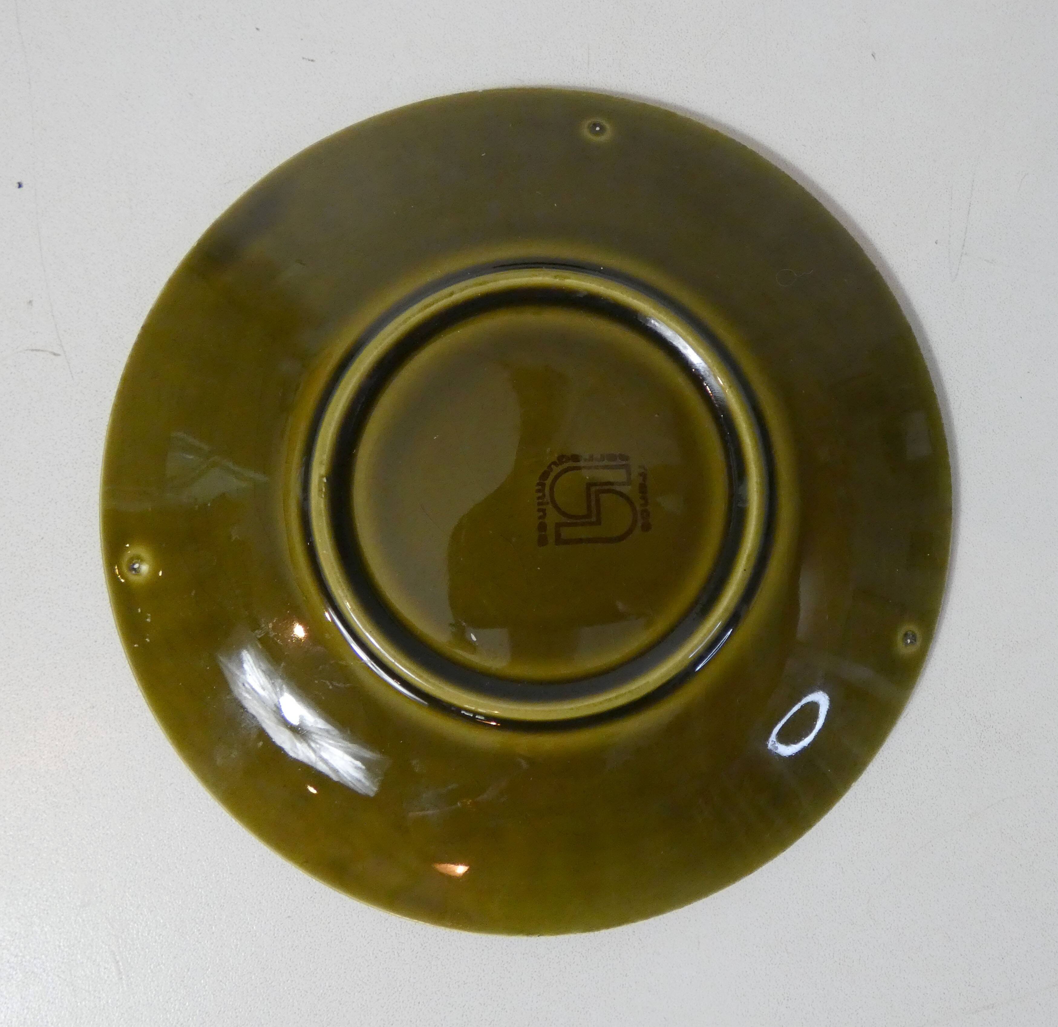 Sarreguemines 11 small plates in slip