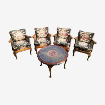 Living room consisting of 4 armchairs and 1 coffee table wood and cannage English style chippendale vintage