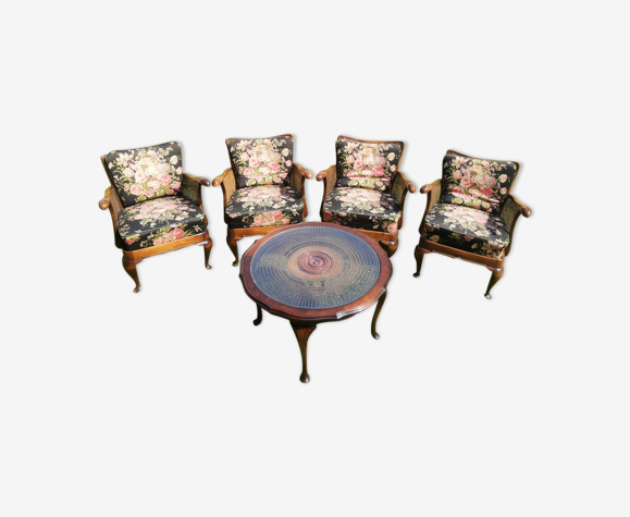 Living room consisting of 4 armchairs and 1 coffee table wood and cannage English style chippendale vintage