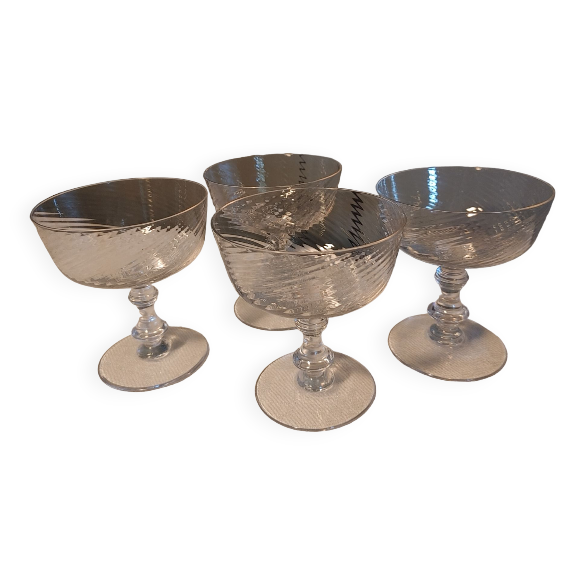 Set of 4 Baccarat crystal champagne glasses XXth