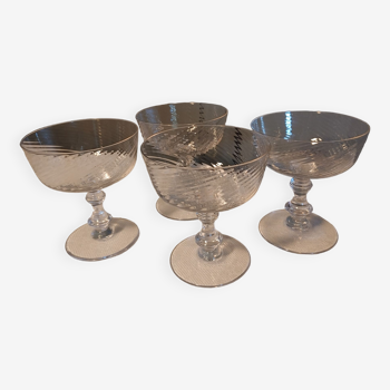 Lot de 4 coupes à champagne en cristal de Baccarat XXème