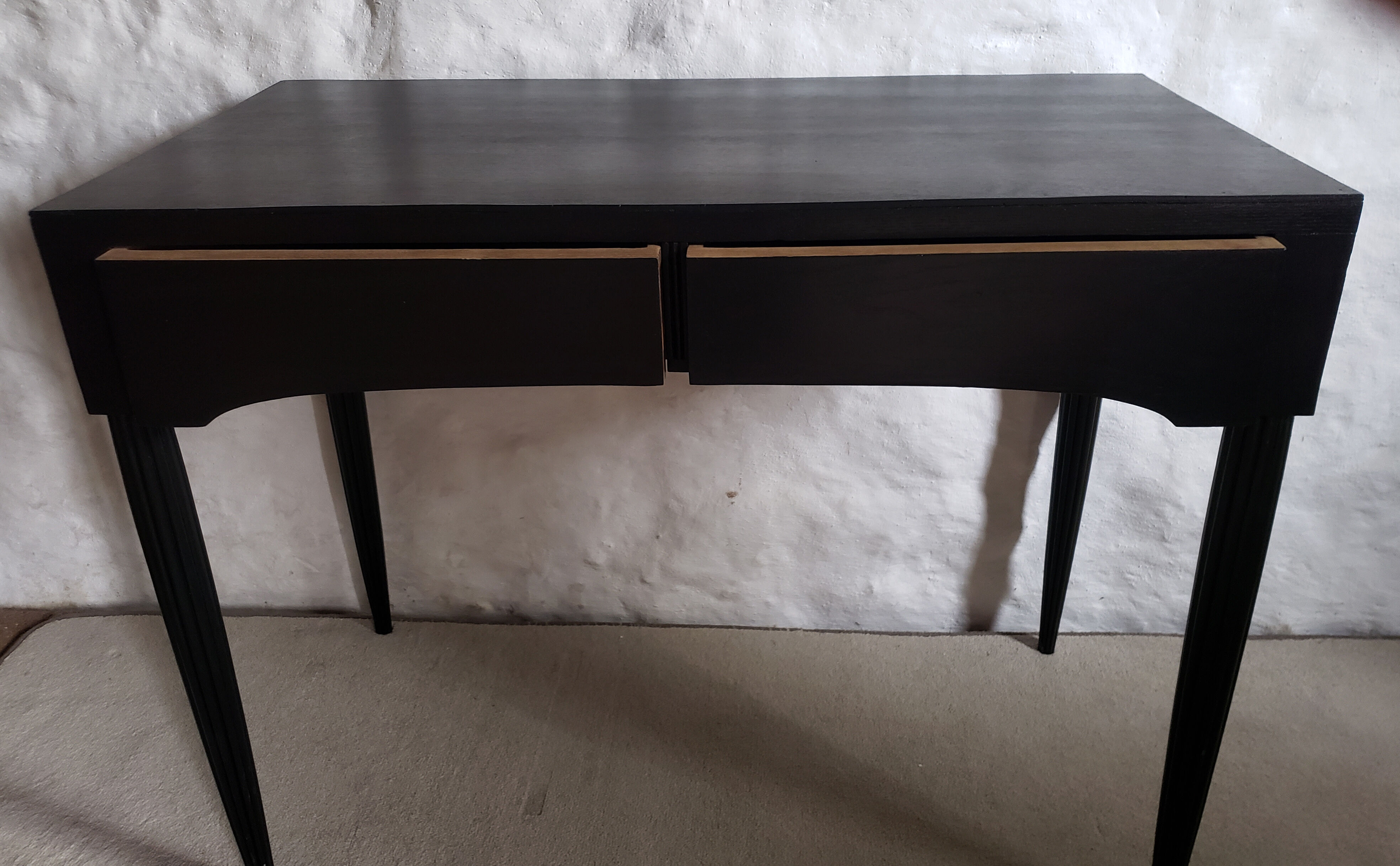 Black art-deco desk