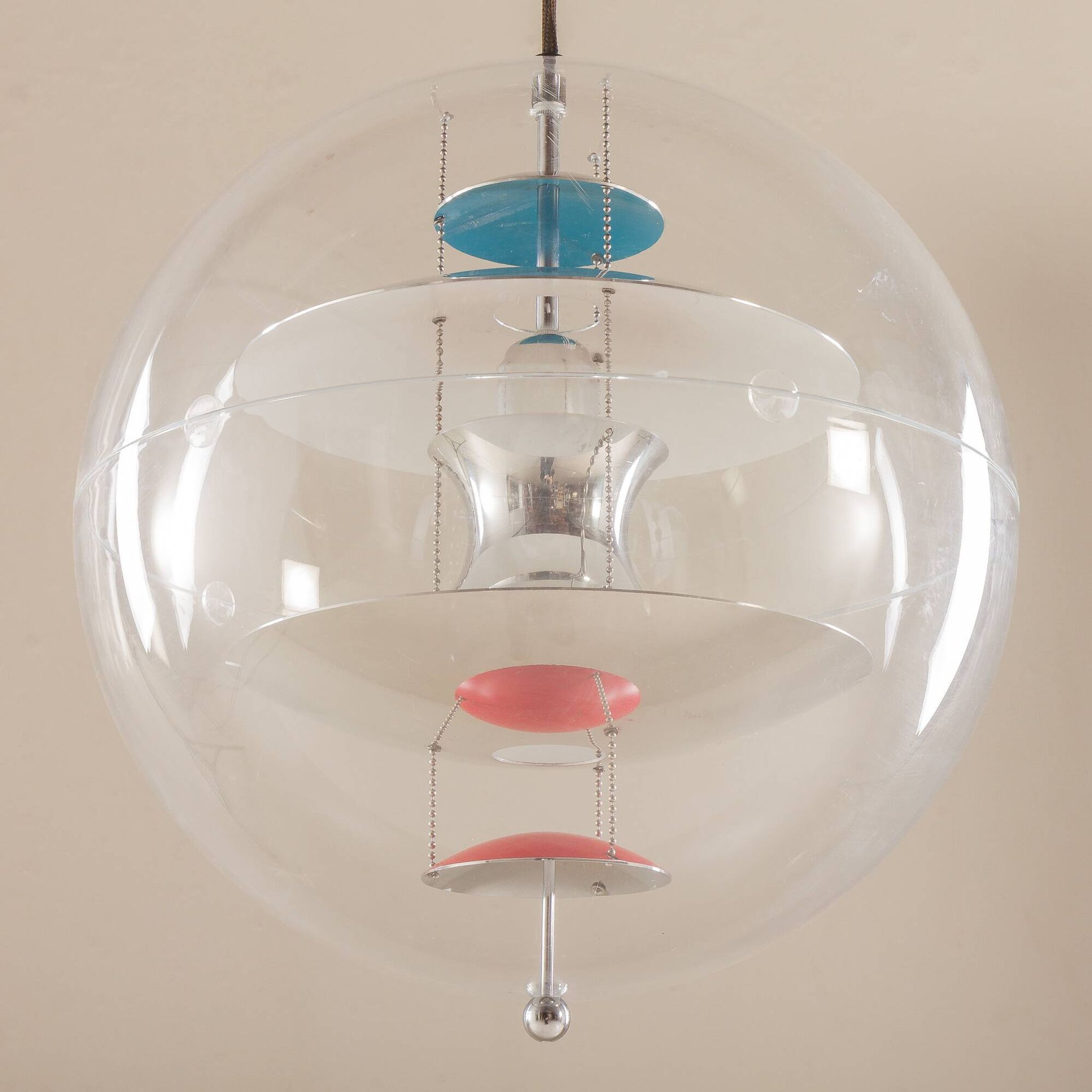 Suspension VP Globe par Verner Panton, Danemark, 1969