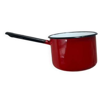 Vintage saucepan, in red enamel made in Finland