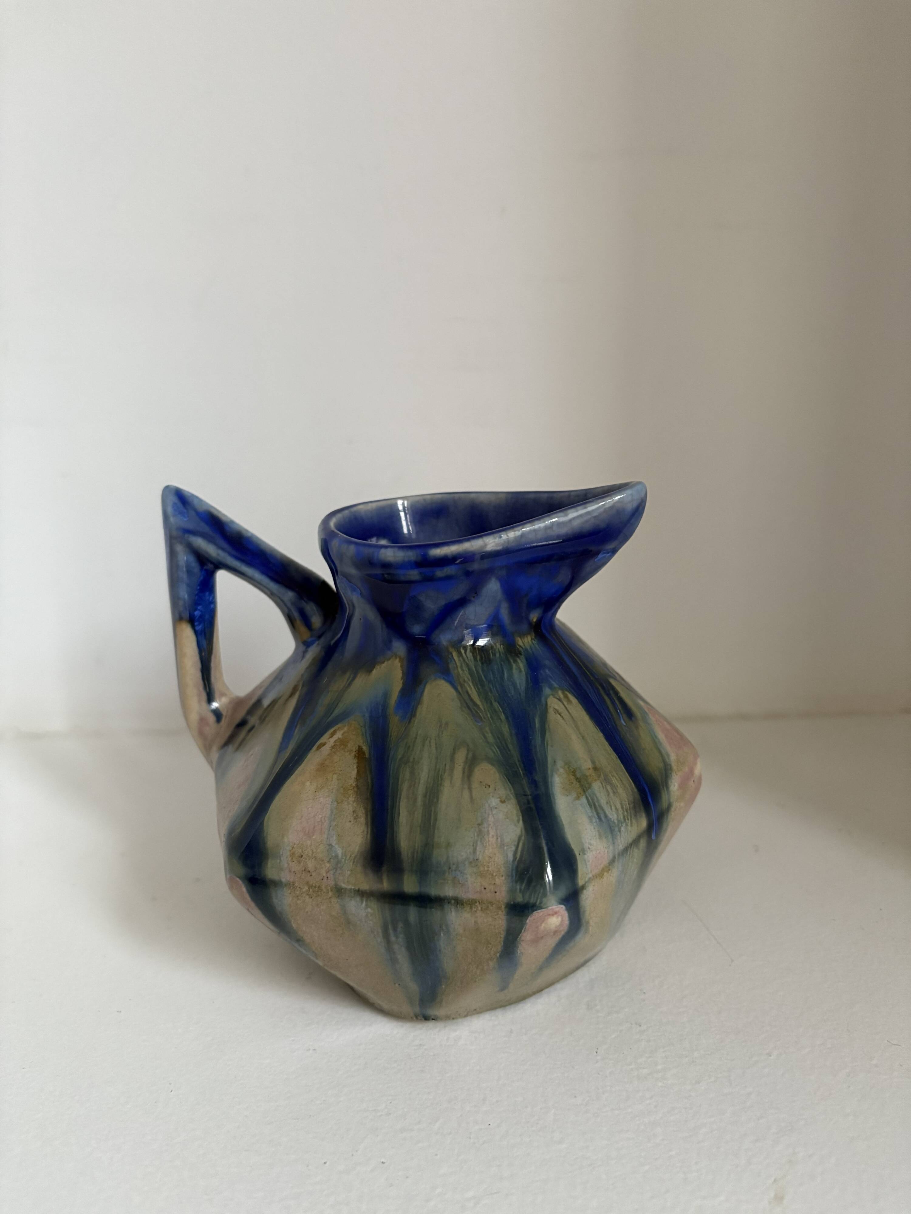 Set of 18 decorative items