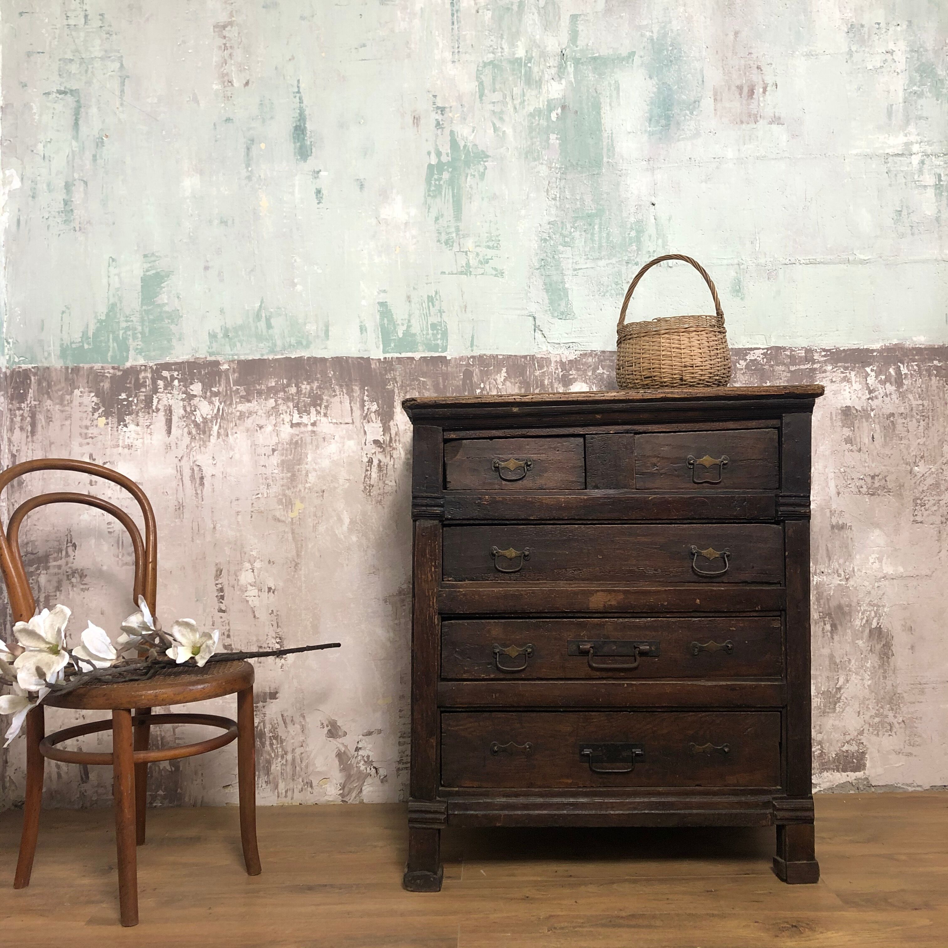 Former dresser - Popular Art XlX
