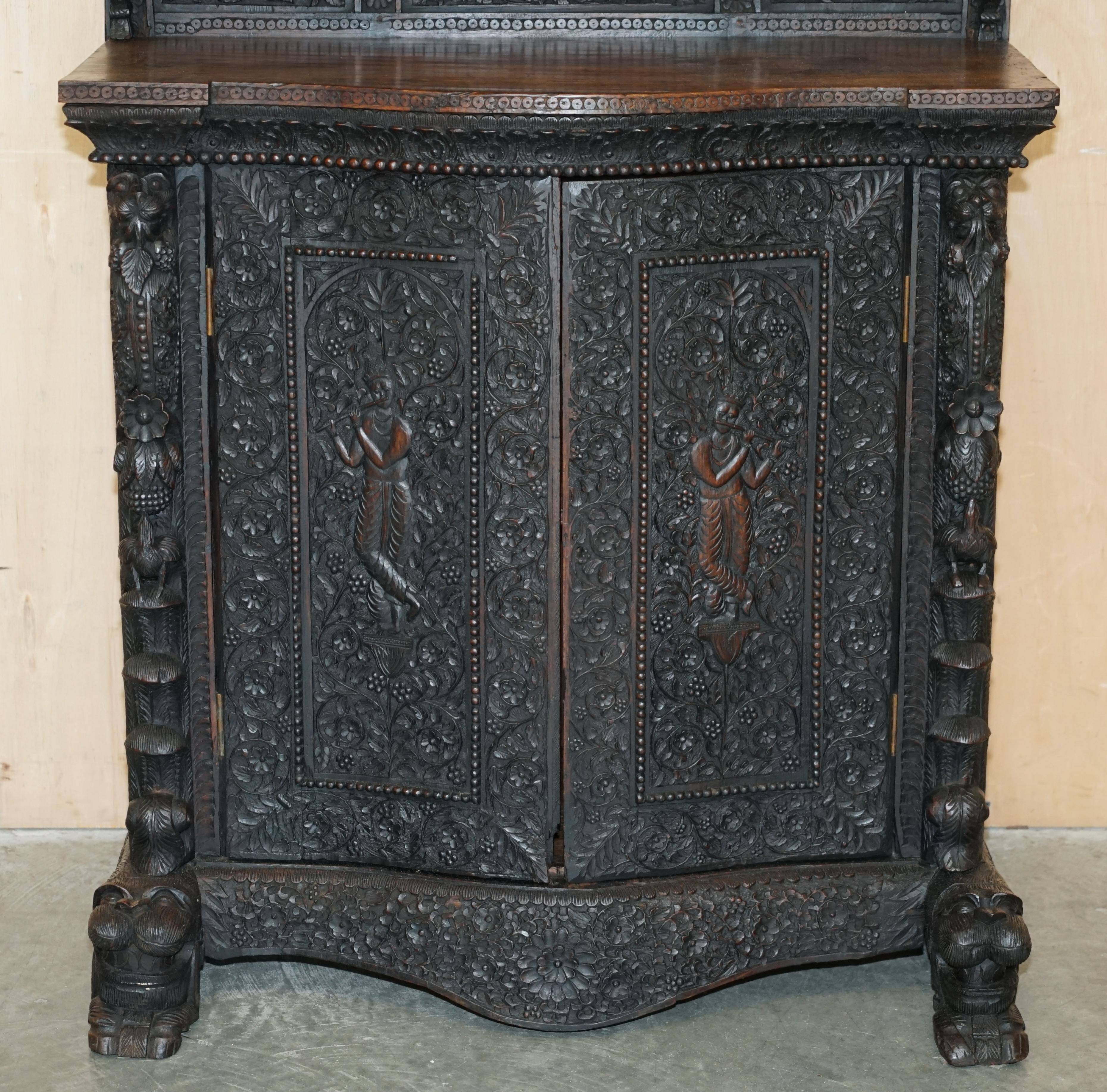 Buffet antique sculpté main style temple birman vers 1860