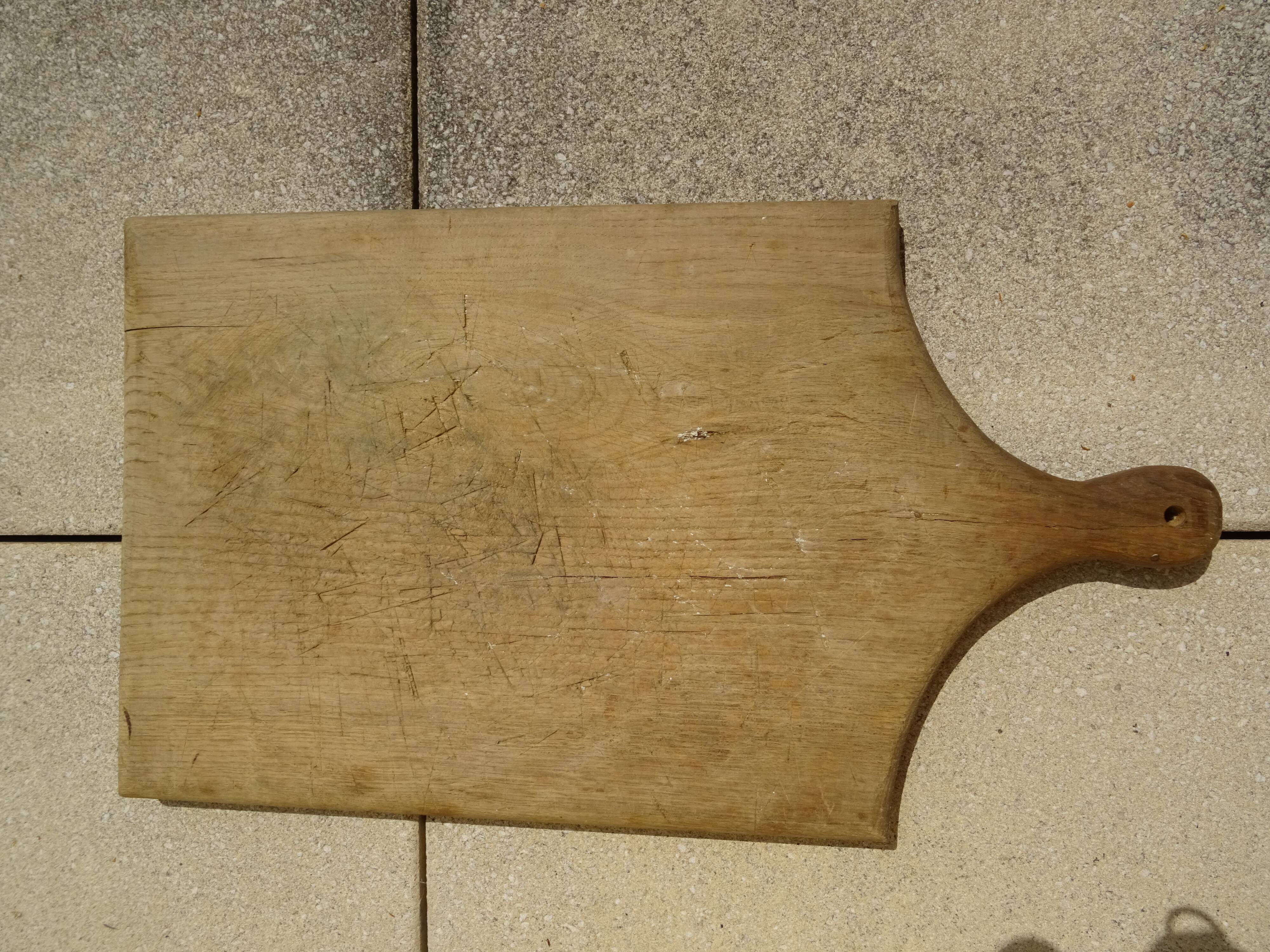 Old large cutting board 59 x 33 cm 3 kg