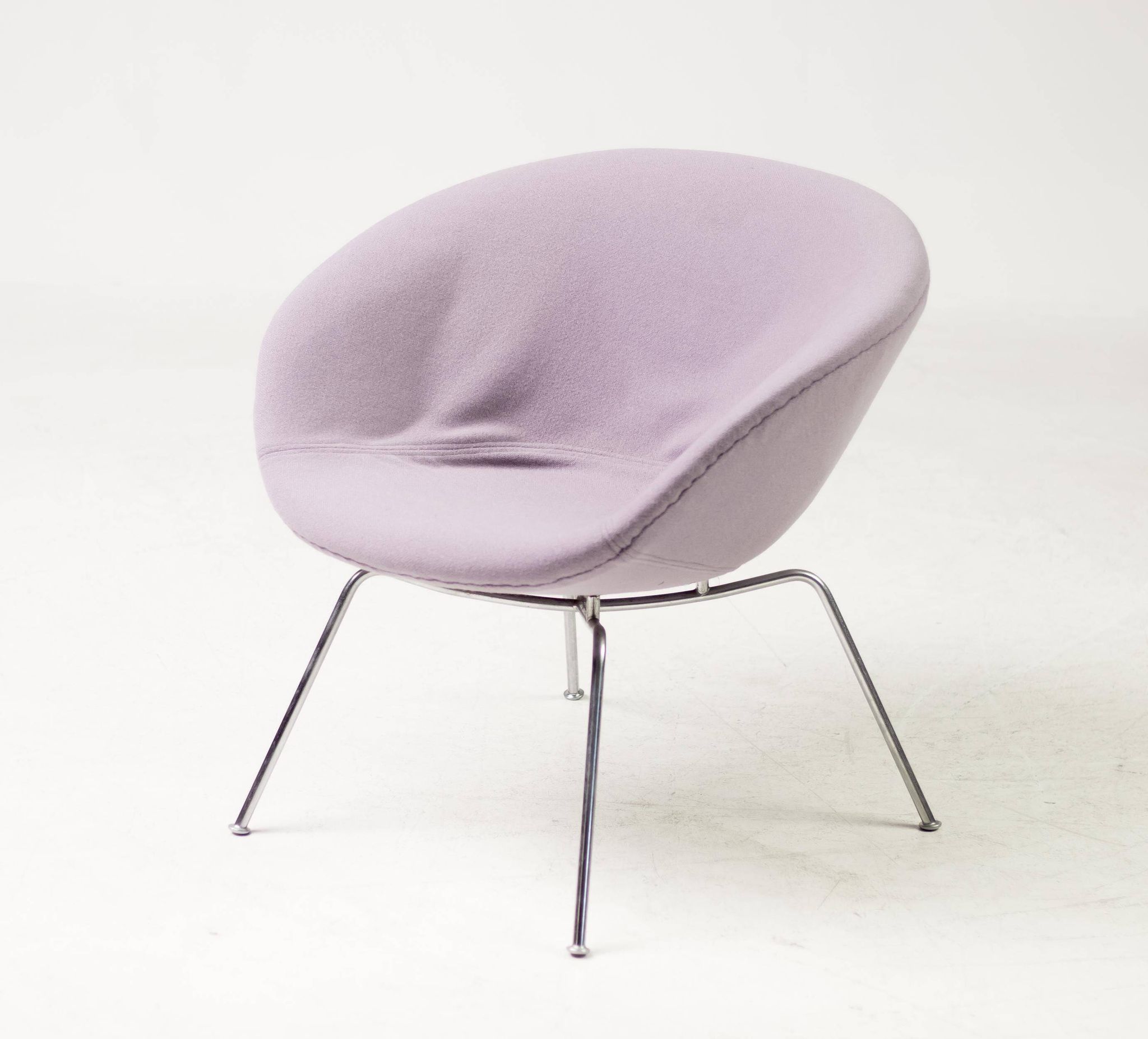 Original Pot chair from 1965 by Arne Jacobsen 3318