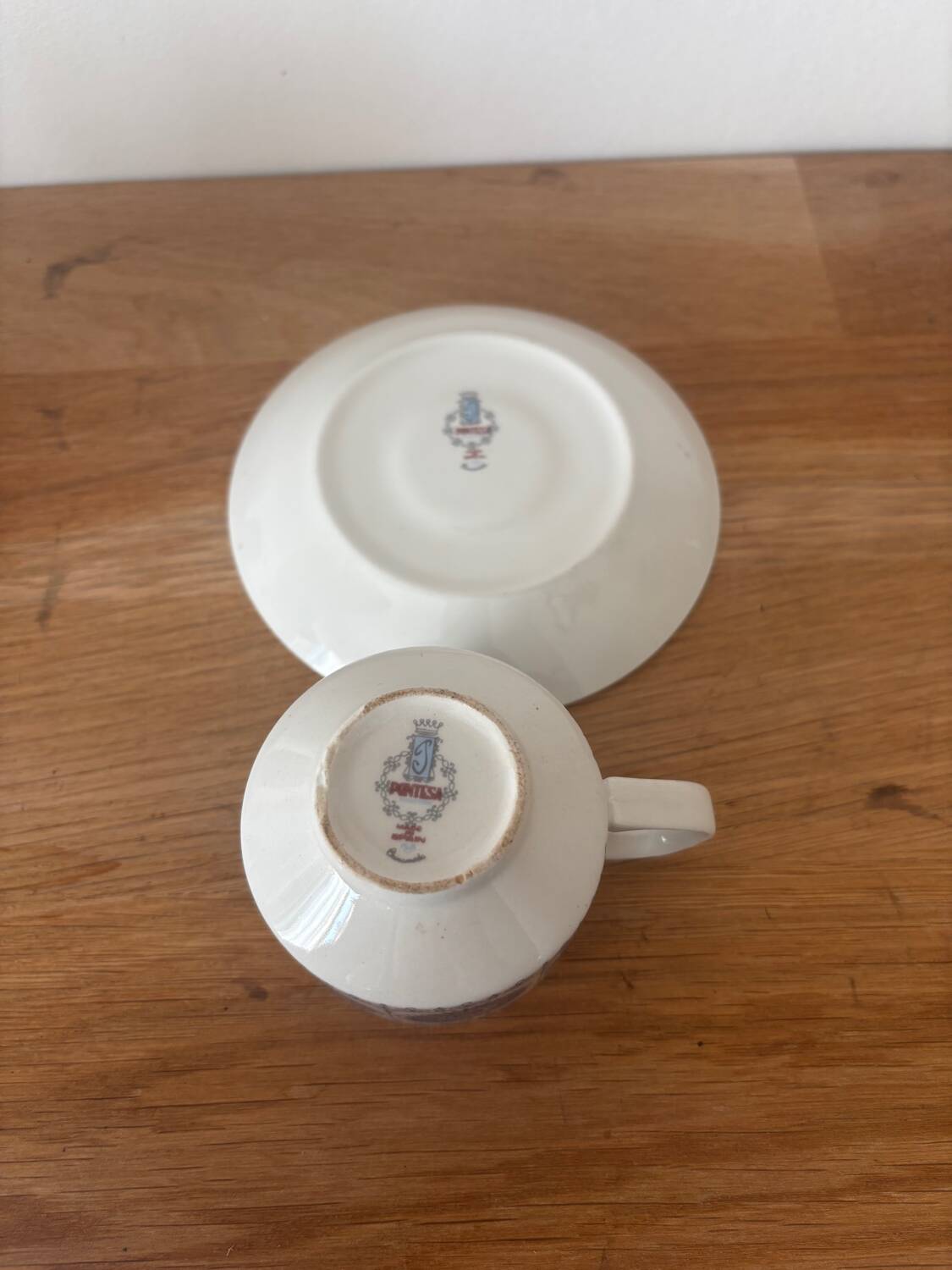 Set of 4 Spanish Pontesa porcelain cups and saucers
