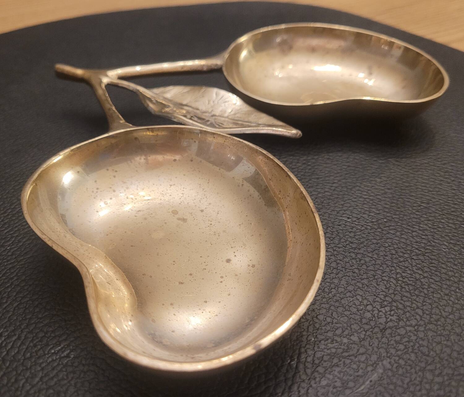 Double brass pocket tray