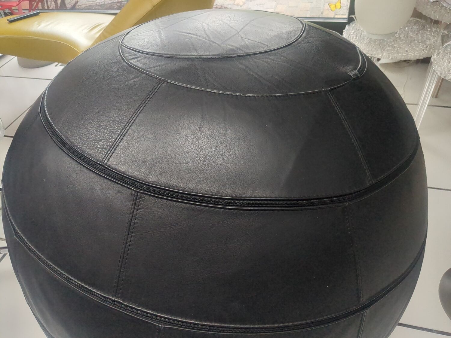Black leather ottoman by Edwin and Niekel Taco for Leolux 90