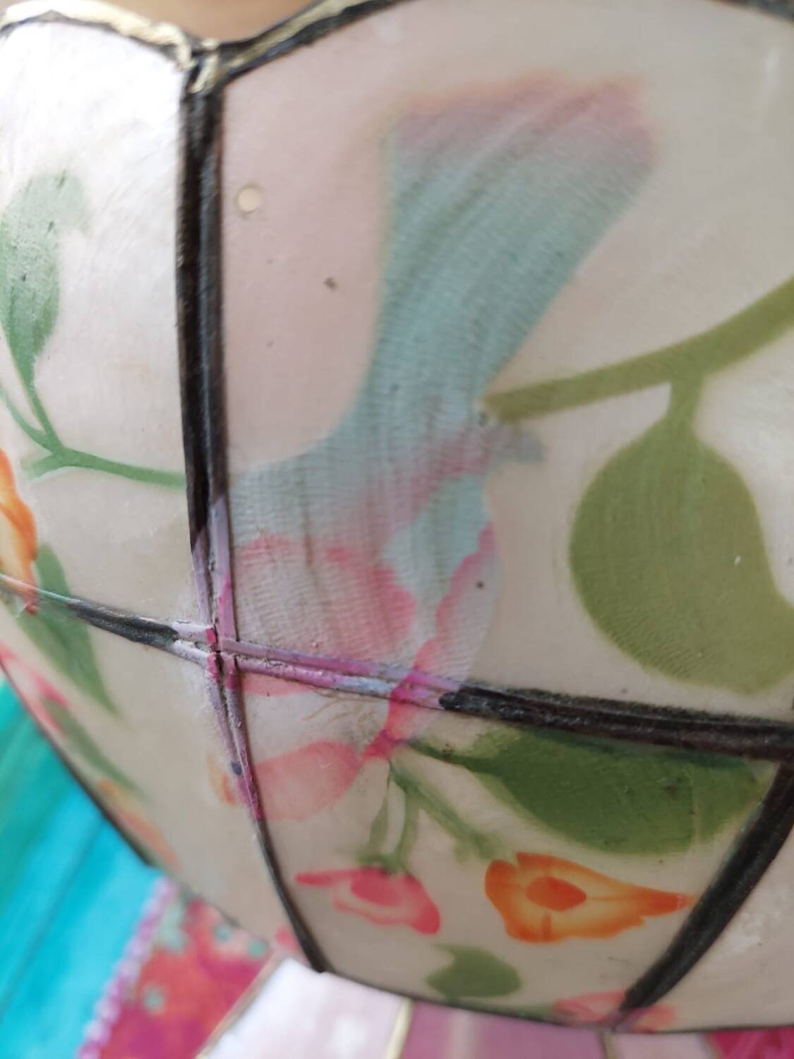 Hand-painted mother-of-pearl pendant light