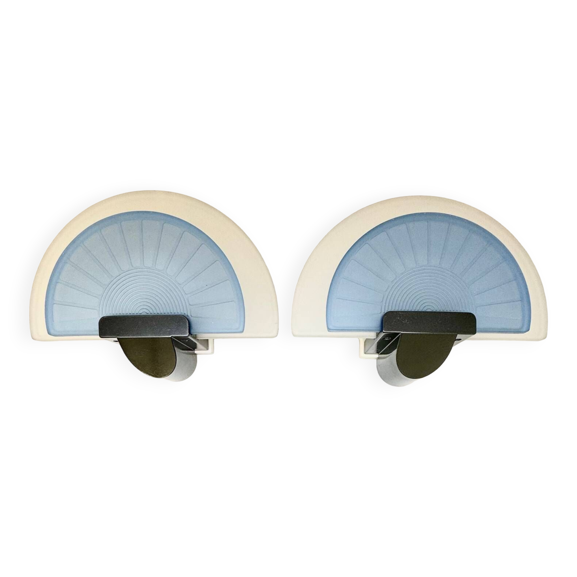Pair of “diva” wall lights by Ezio Didone for Arteluce